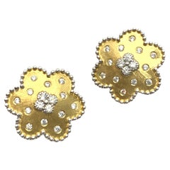 Clover Pattern Flower Shape Vermeil Earrings