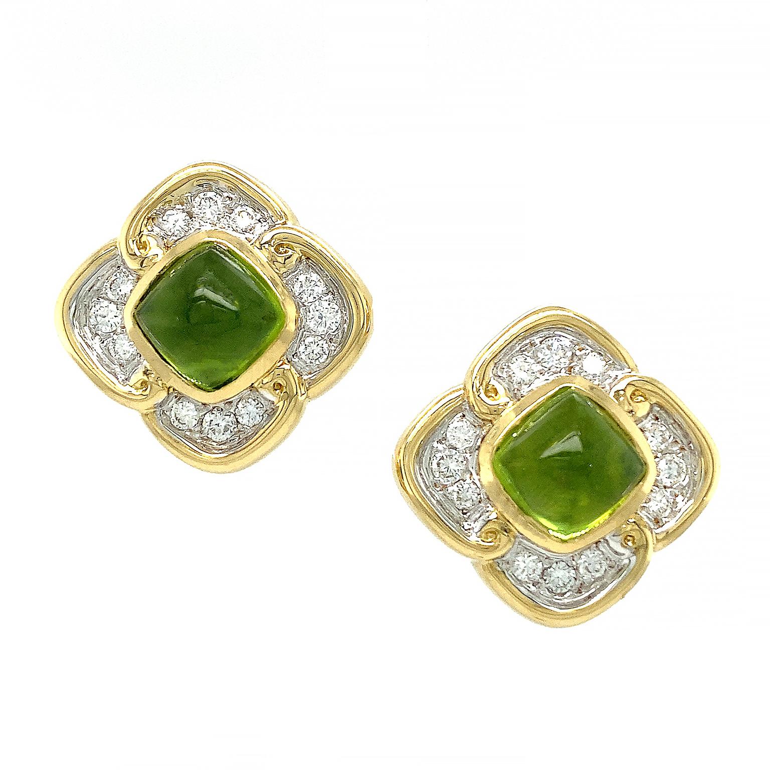 Cushion Peridot Diamond 18K Yellow Gold Clover Earrings In New Condition For Sale In New York, NY