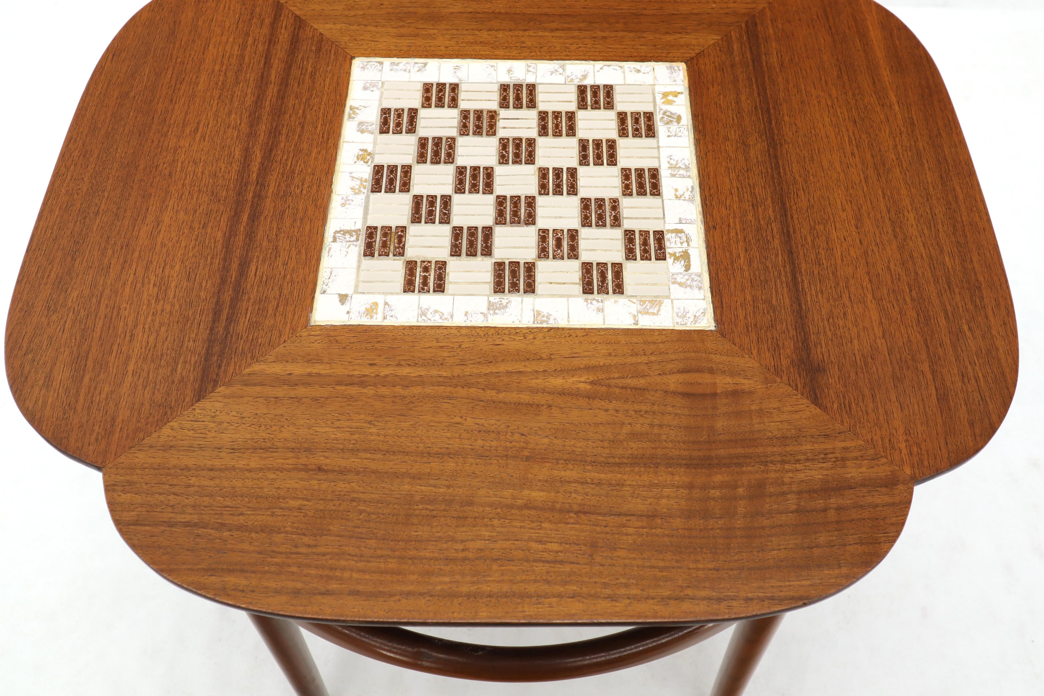 Clover Shape Checker Tile Top Walnut Side Table In Excellent Condition For Sale In Rockaway, NJ