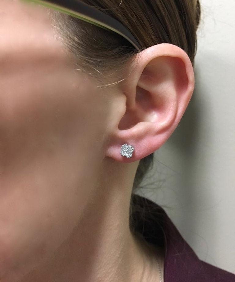 Women's Clover Shaped Diamond Stud Earrings