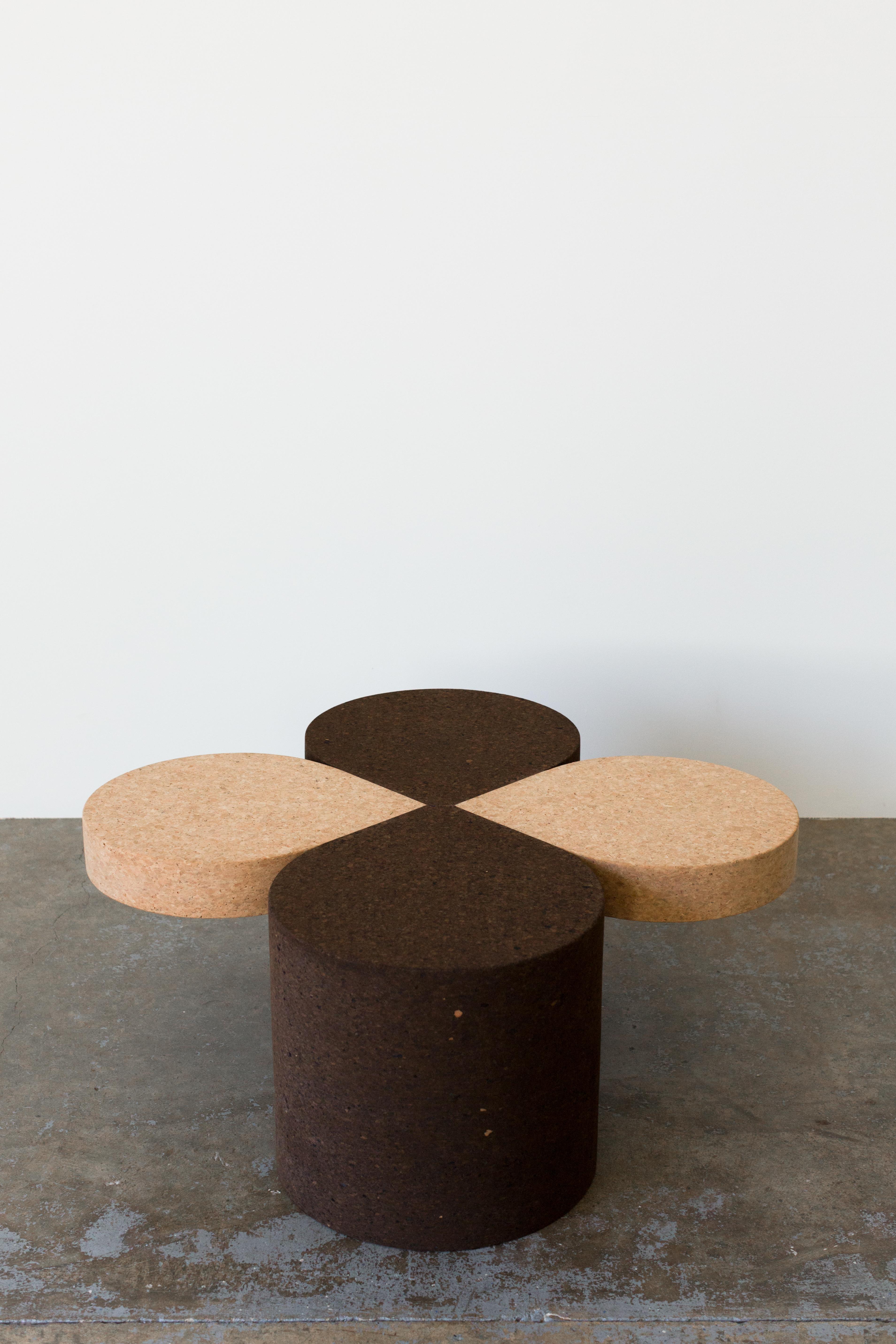 A realization of meticulous research, this piece is part of a collection that highlights the formal longevity and environmental sustainability of Mediterranean cork.

Monolithic and inviting, it is cut from the cylindrical forms that are standard