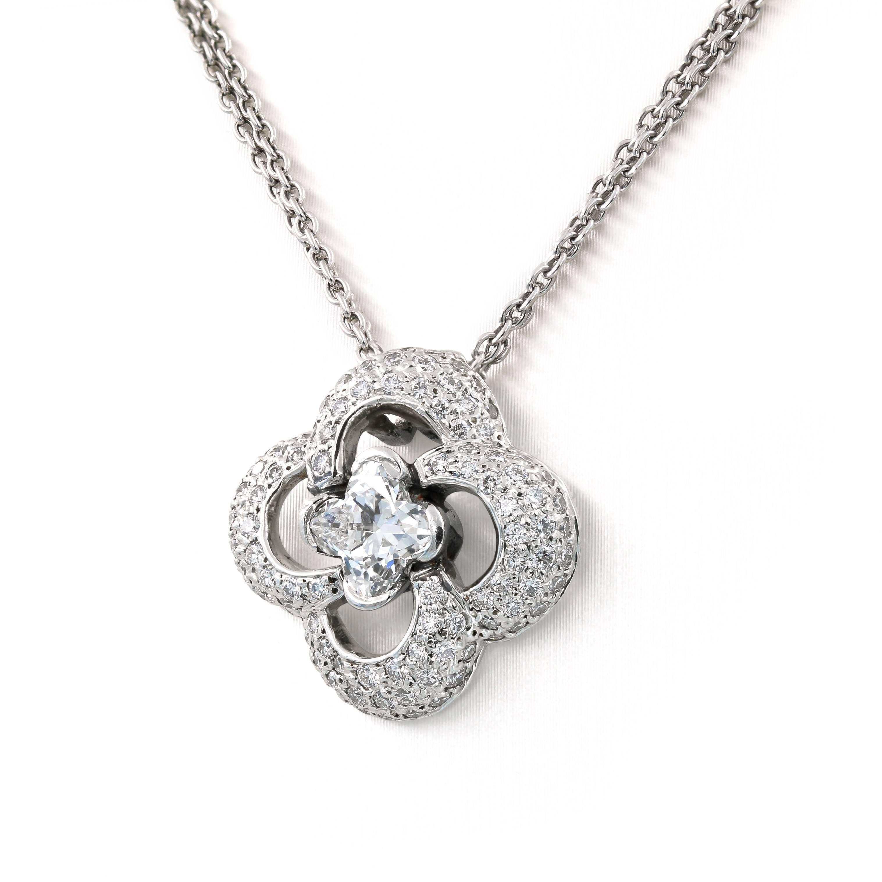 Clover Style Diamond Necklace with .88ct. Lili-cut Diamond Center (Zeitgenössisch)