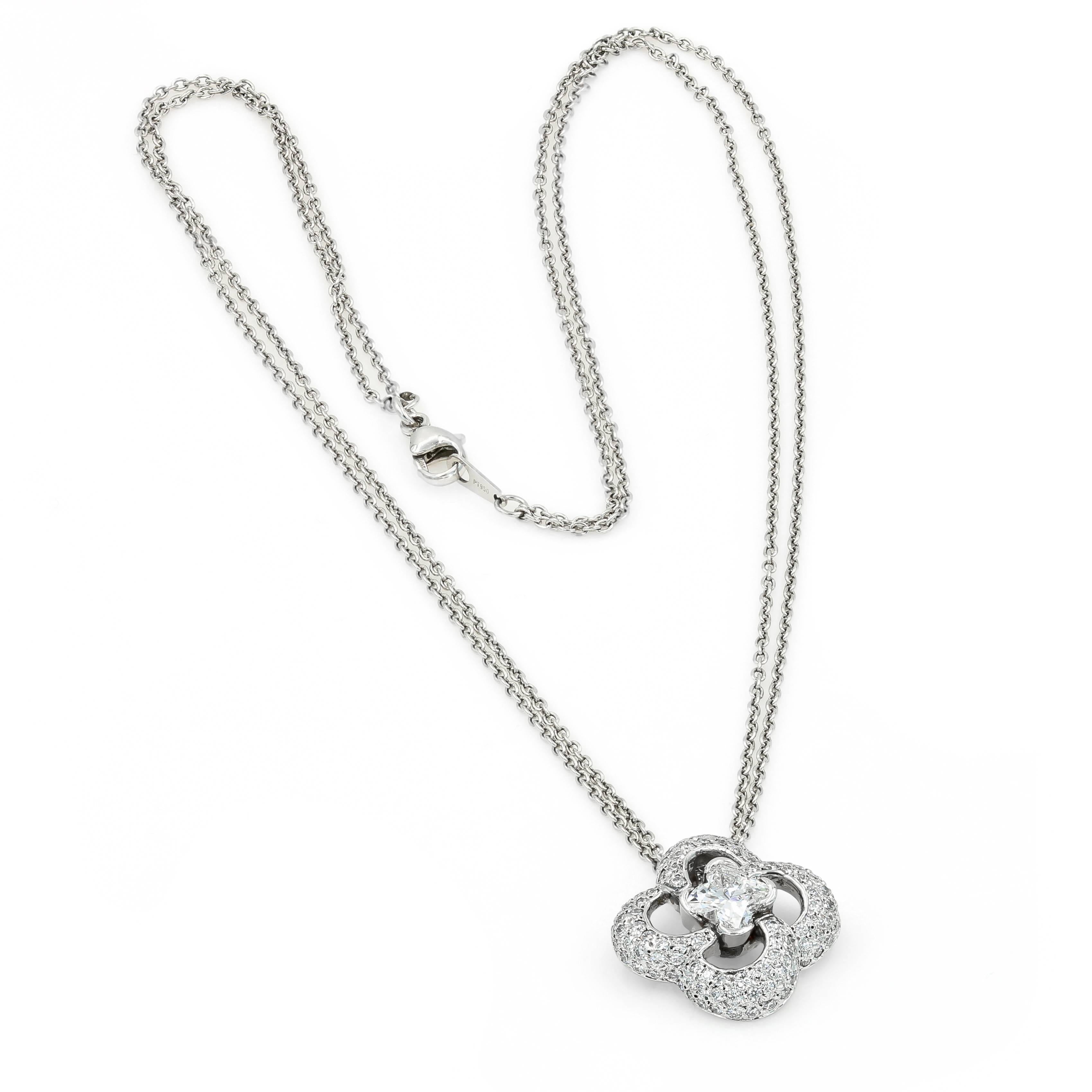 Clover Style Diamond Necklace with .88ct. Lili-cut Diamond Center im Zustand „Neu“ in Chicago, IL