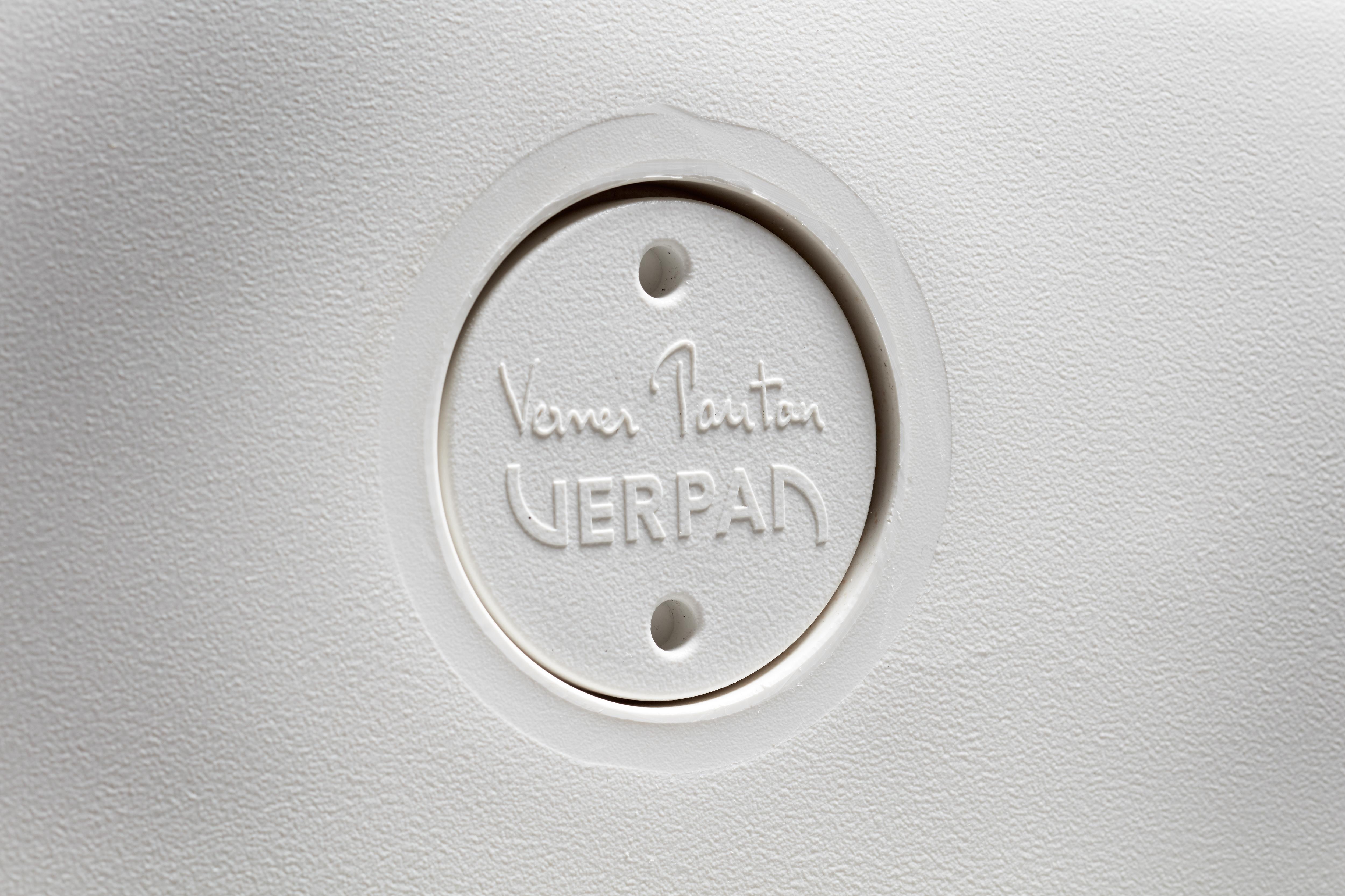 Moderno Divano per interni e per esterni Cloverleaf, unità di estensione in bianco di Verner Panton in vendita