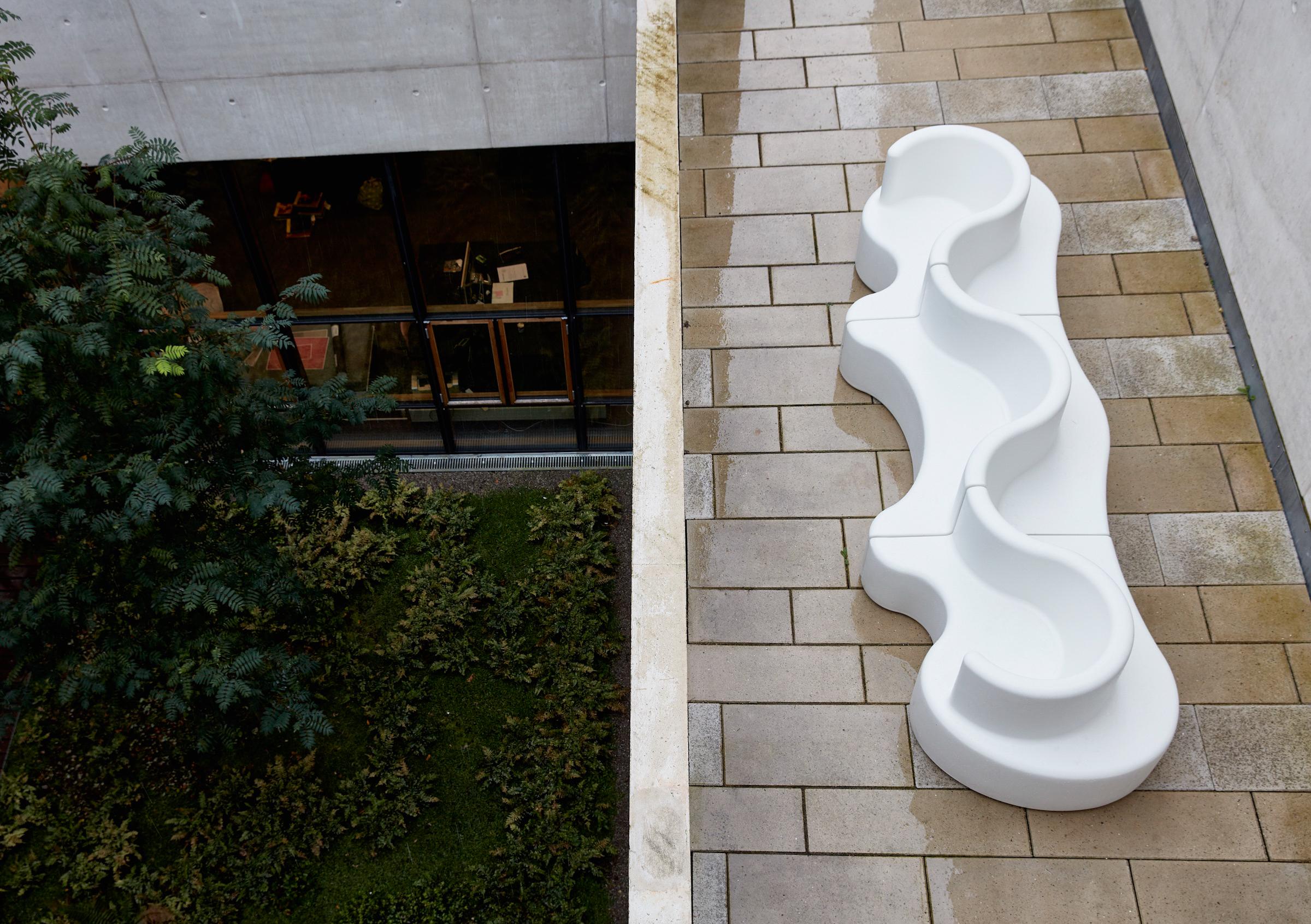 Danese Divano per interni e per esterni Cloverleaf, Unità di sinistra in bianco di Verner Panton in vendita