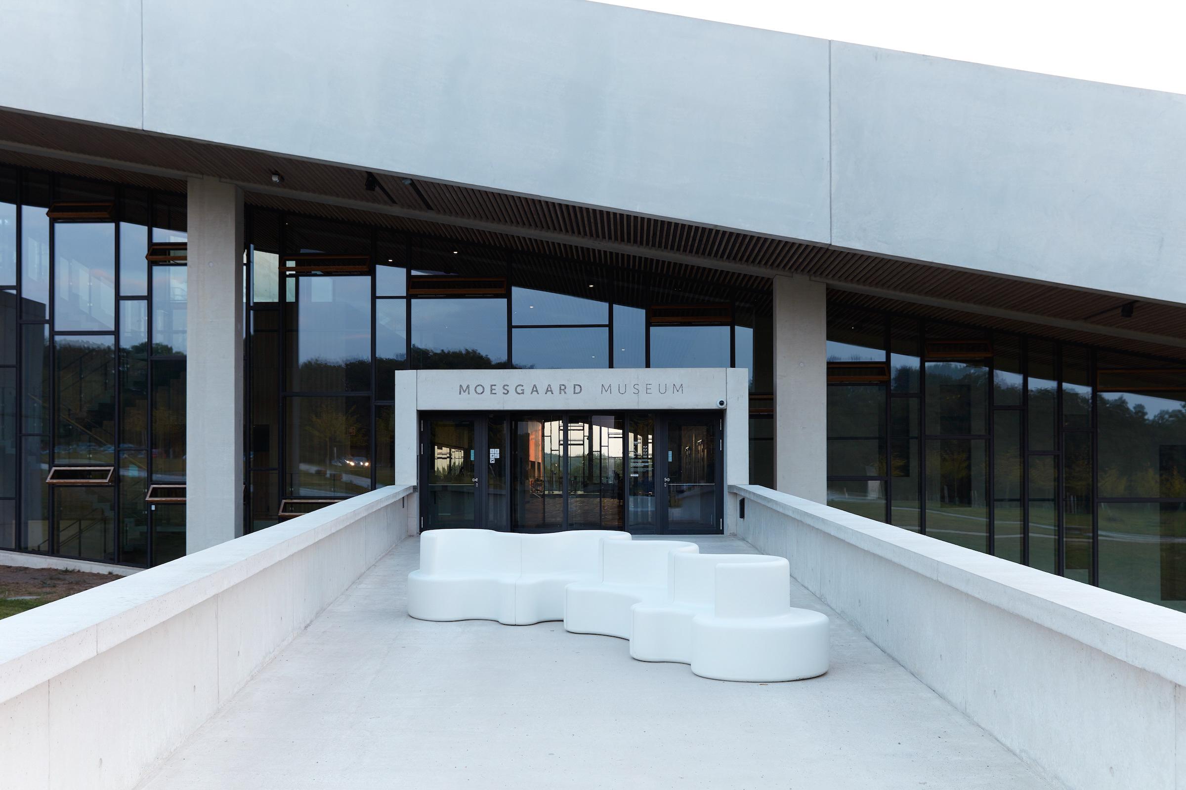 Sofa mit Kleeblatt für den Innen- und Außenbereich, mittleres Gehäuse in Weiß von Verner Panton im Angebot 7