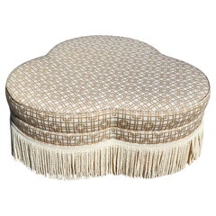 Polsterhocker mit Kleeblatt von Hickory