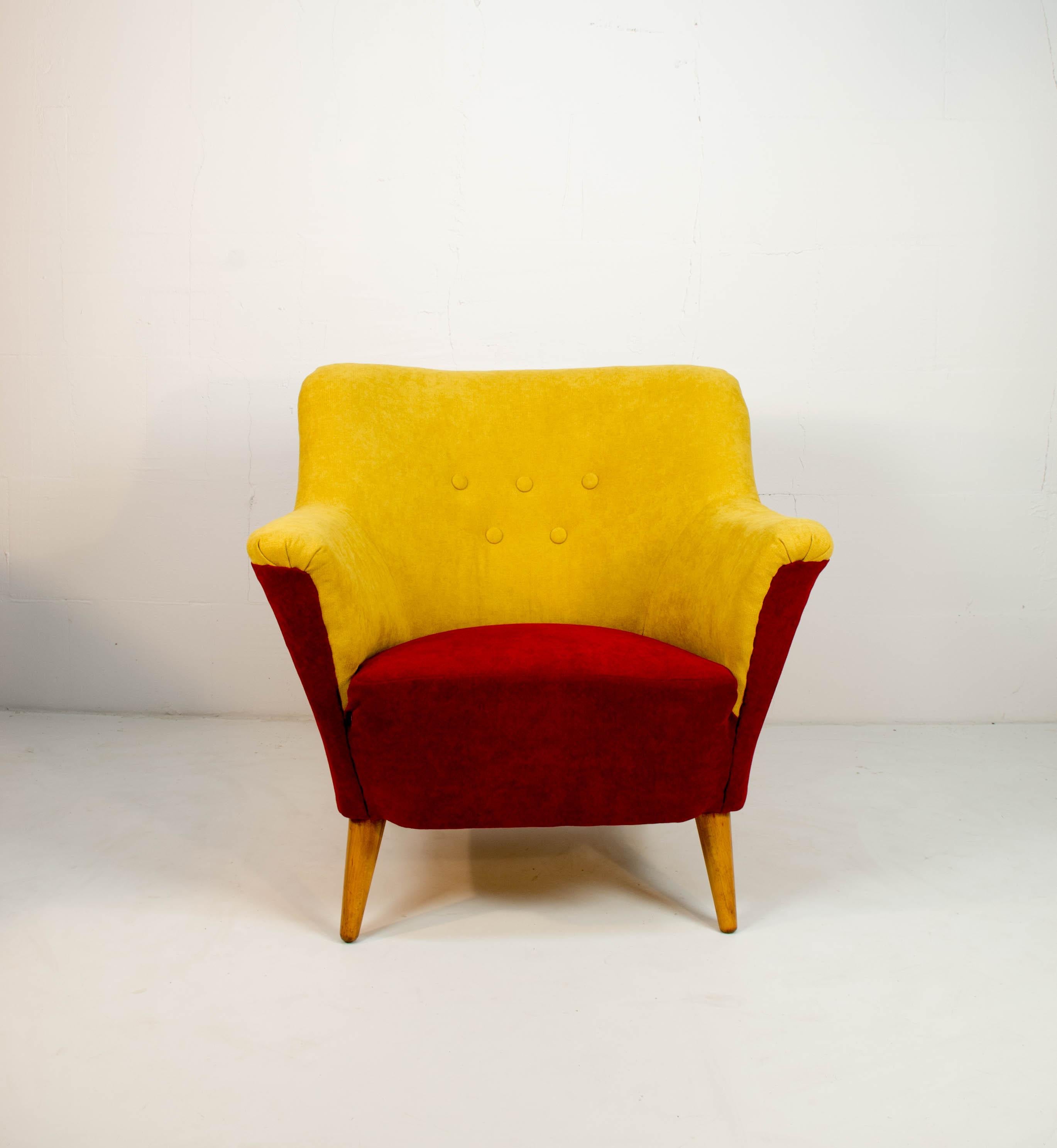 Completely restored and newly upholstered armchair from 1930s. Very comfortable.