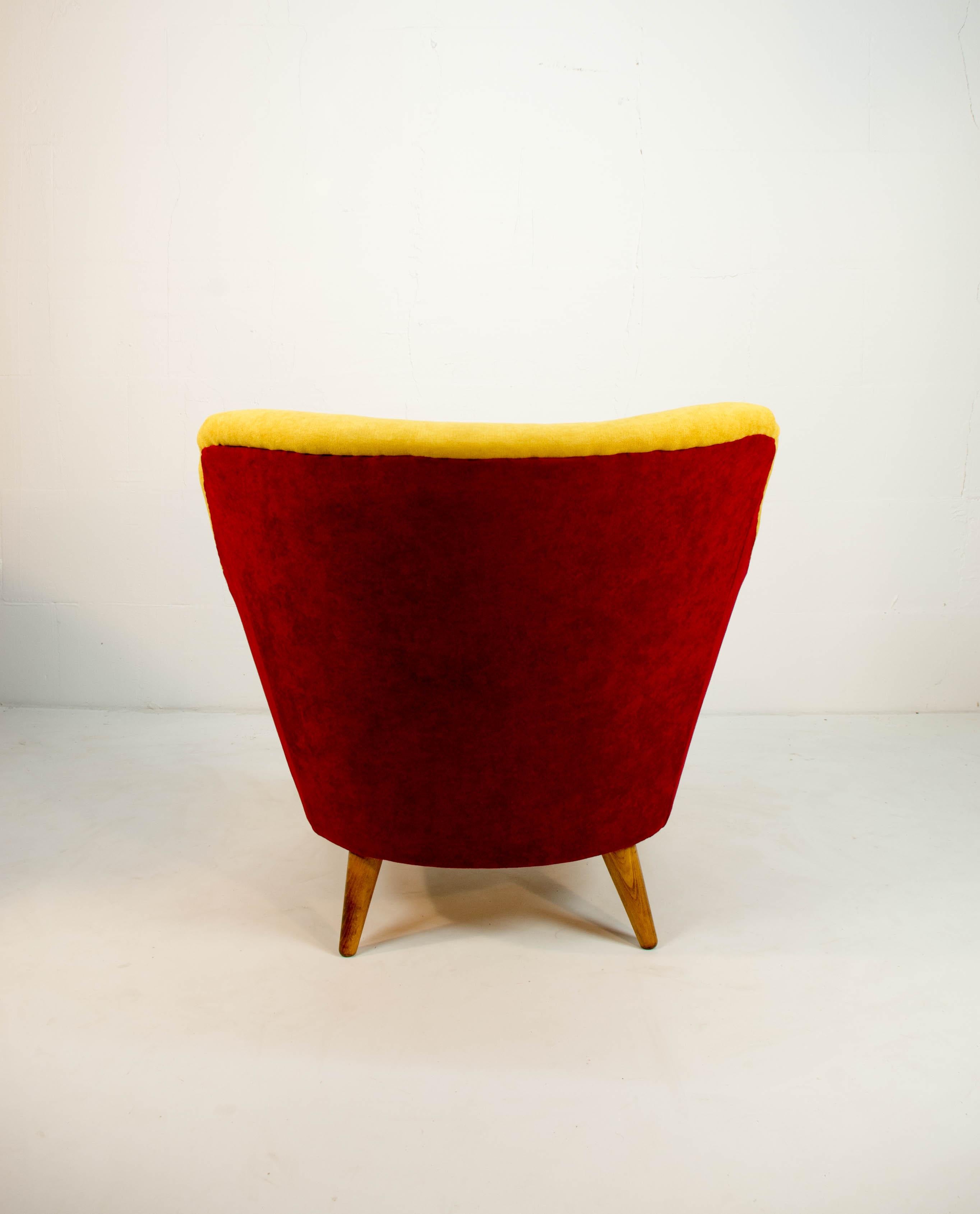 Club Armchair in Red and Yellow, 1930 In Good Condition For Sale In Praha, CZ