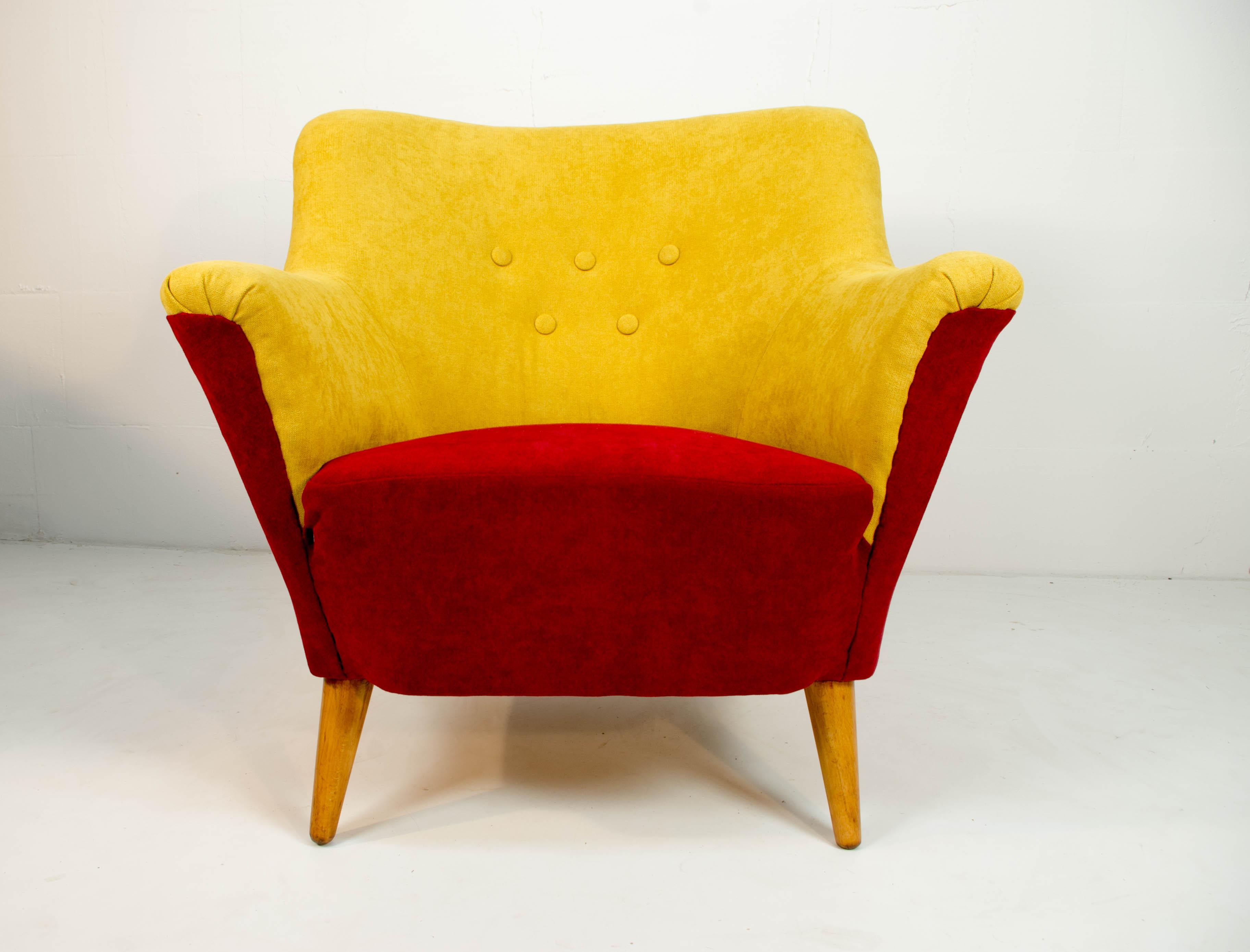 Club Armchair in Red and Yellow, 1930 For Sale 2