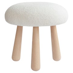 Sgabello Club con gambe in faggio della Collezione Riviera