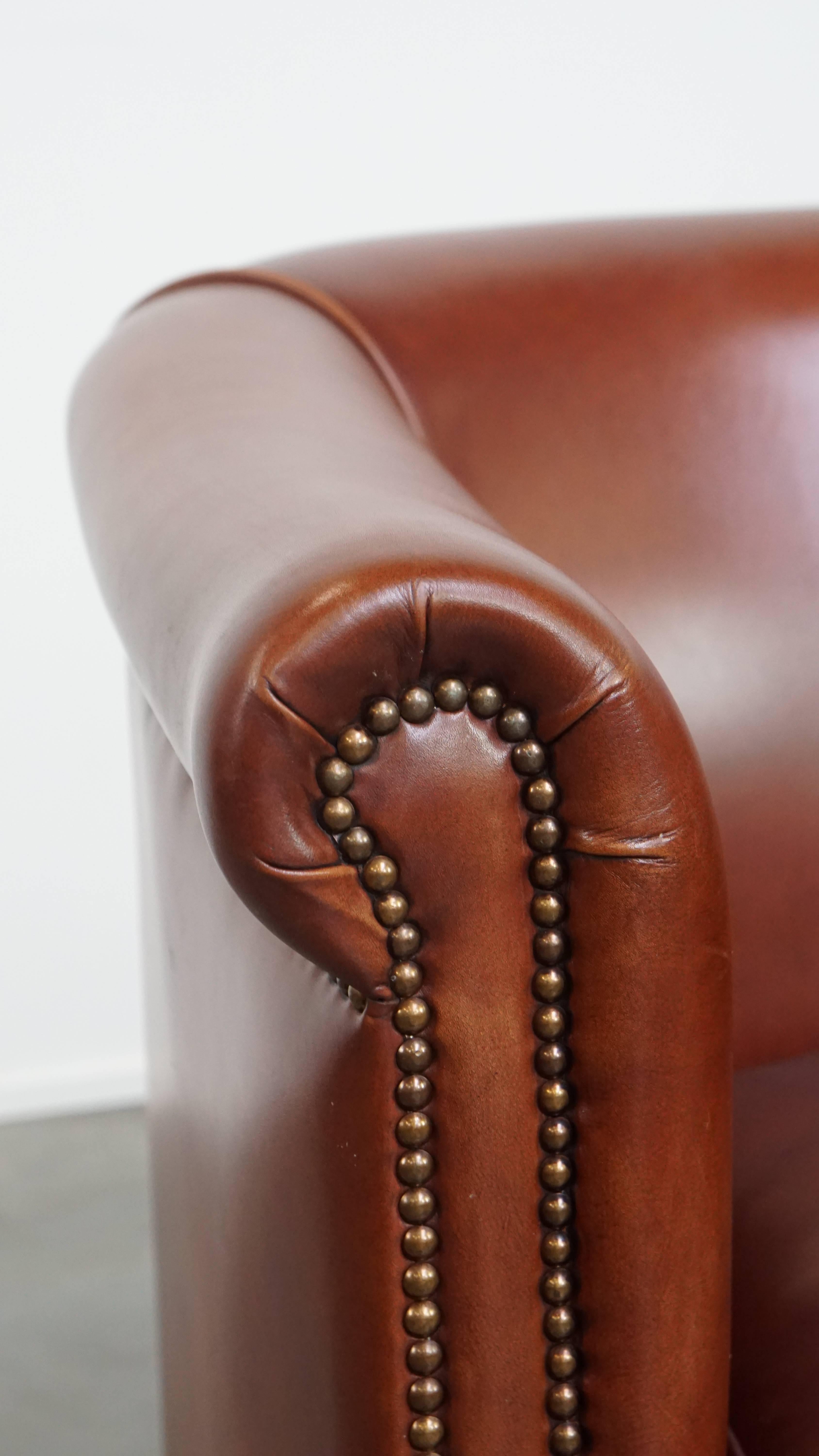 Fauteuil club en cuir de vache en vente 3