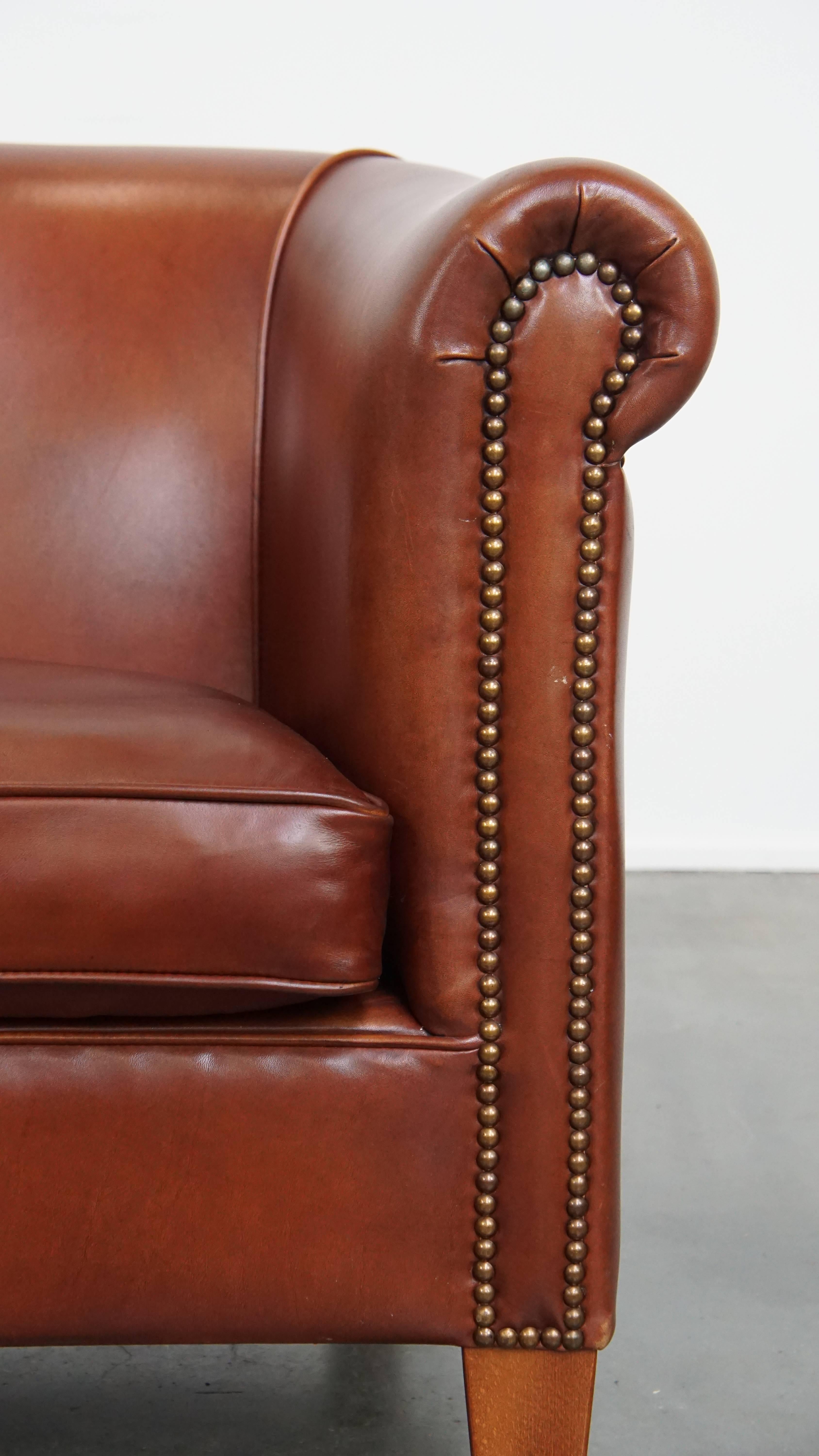 Fauteuil club en cuir de vache en vente 2