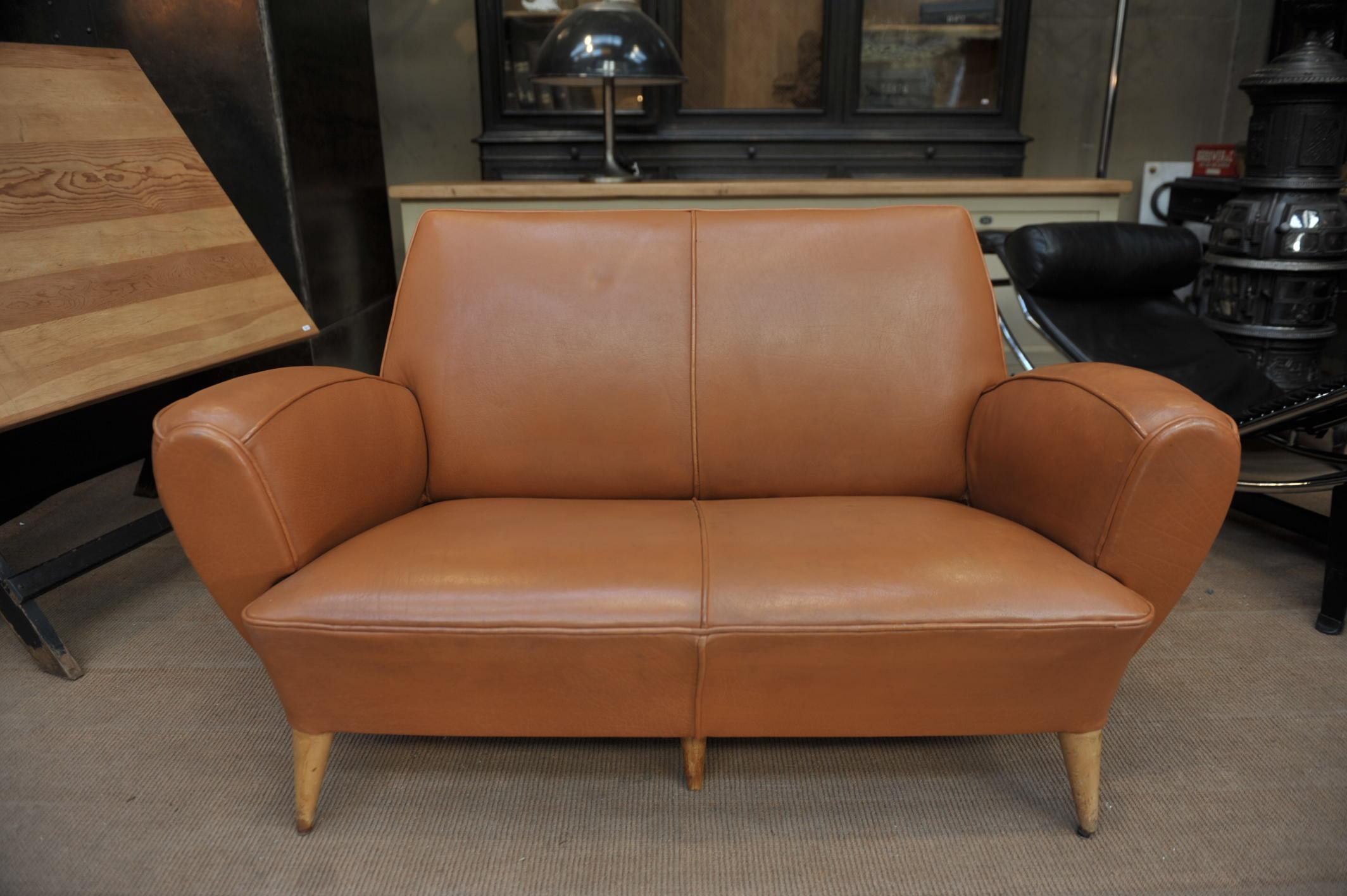 Club Leather Sofa by Erton Paris, circa 1950 im Angebot 7