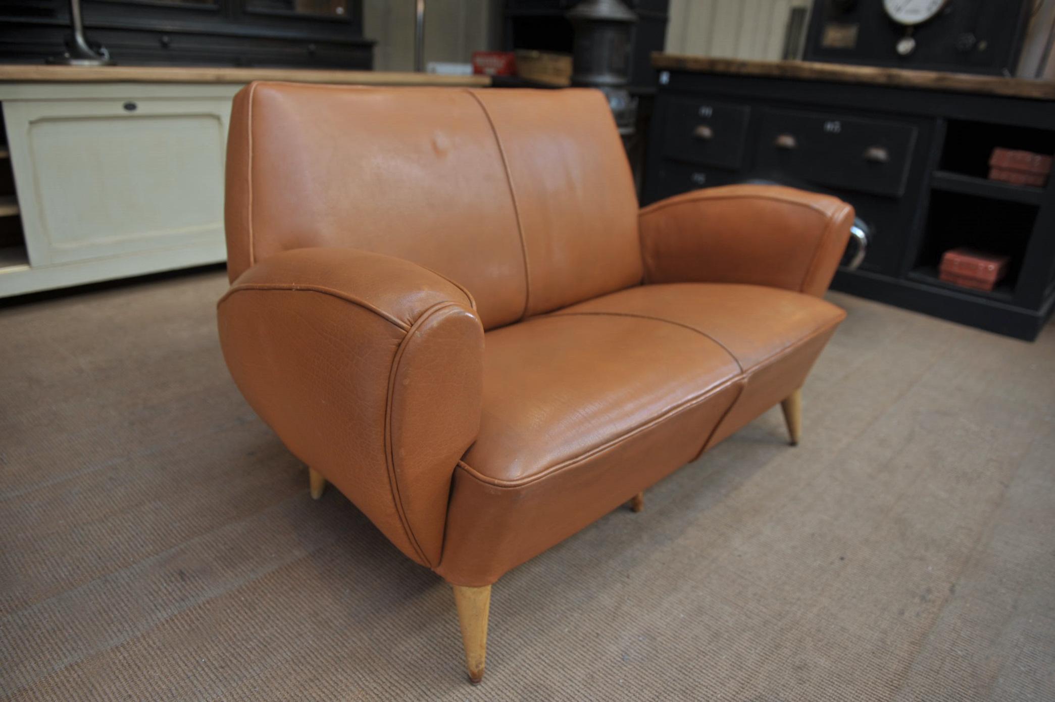Club Leather Sofa by Erton Paris, circa 1950 (Mitte des 20. Jahrhunderts) im Angebot