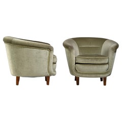 Club Lounge Chairs from the 1930/40s with Original Mohair Fabric, Detailed Legs