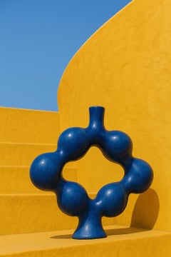 „Club Vase“ aus Steingut in Electric Blue von Muscellaneous