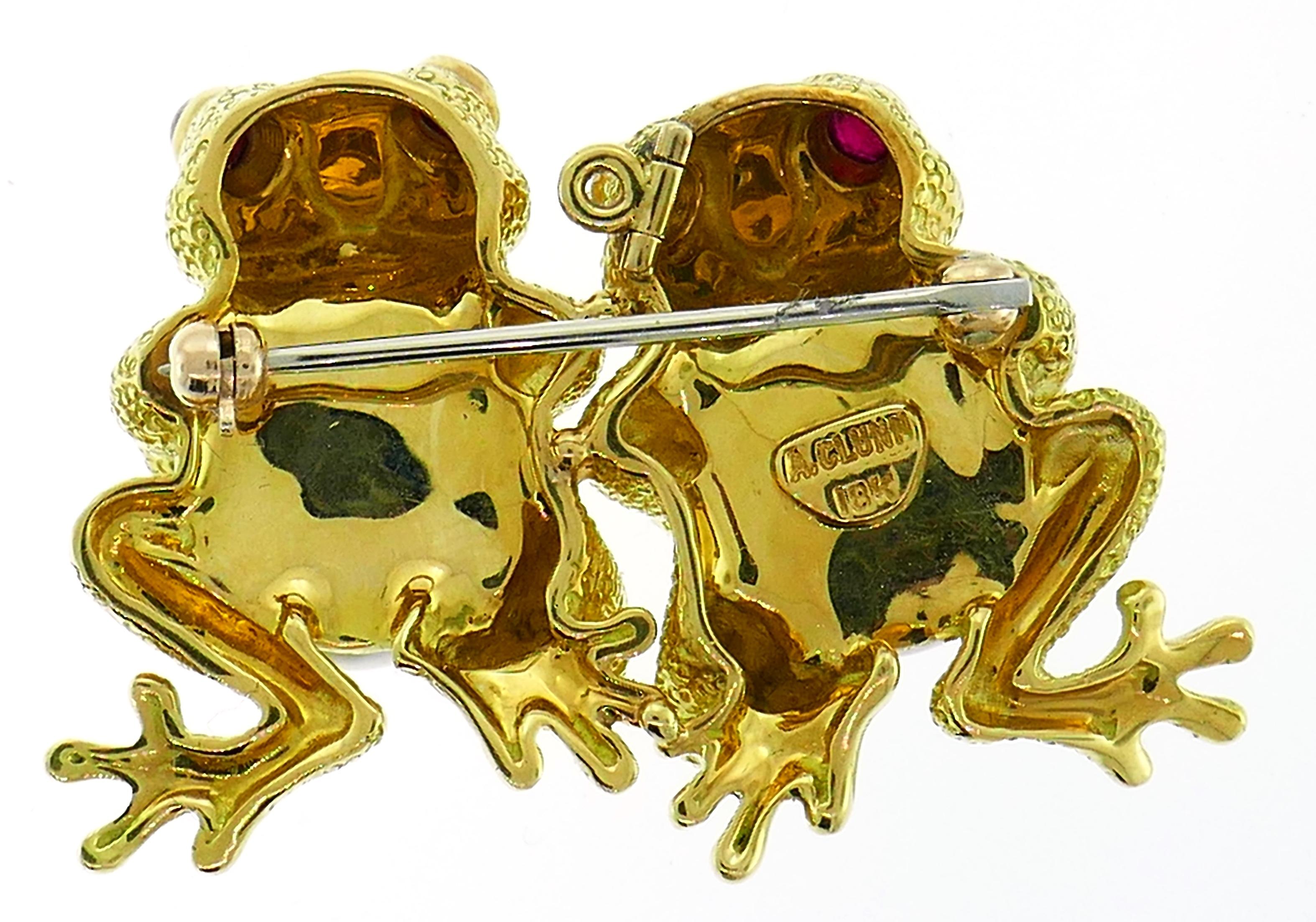 Women's or Men's Clunn Yellow Gold Frog Pin Brooch Clip with Pearl and Ruby