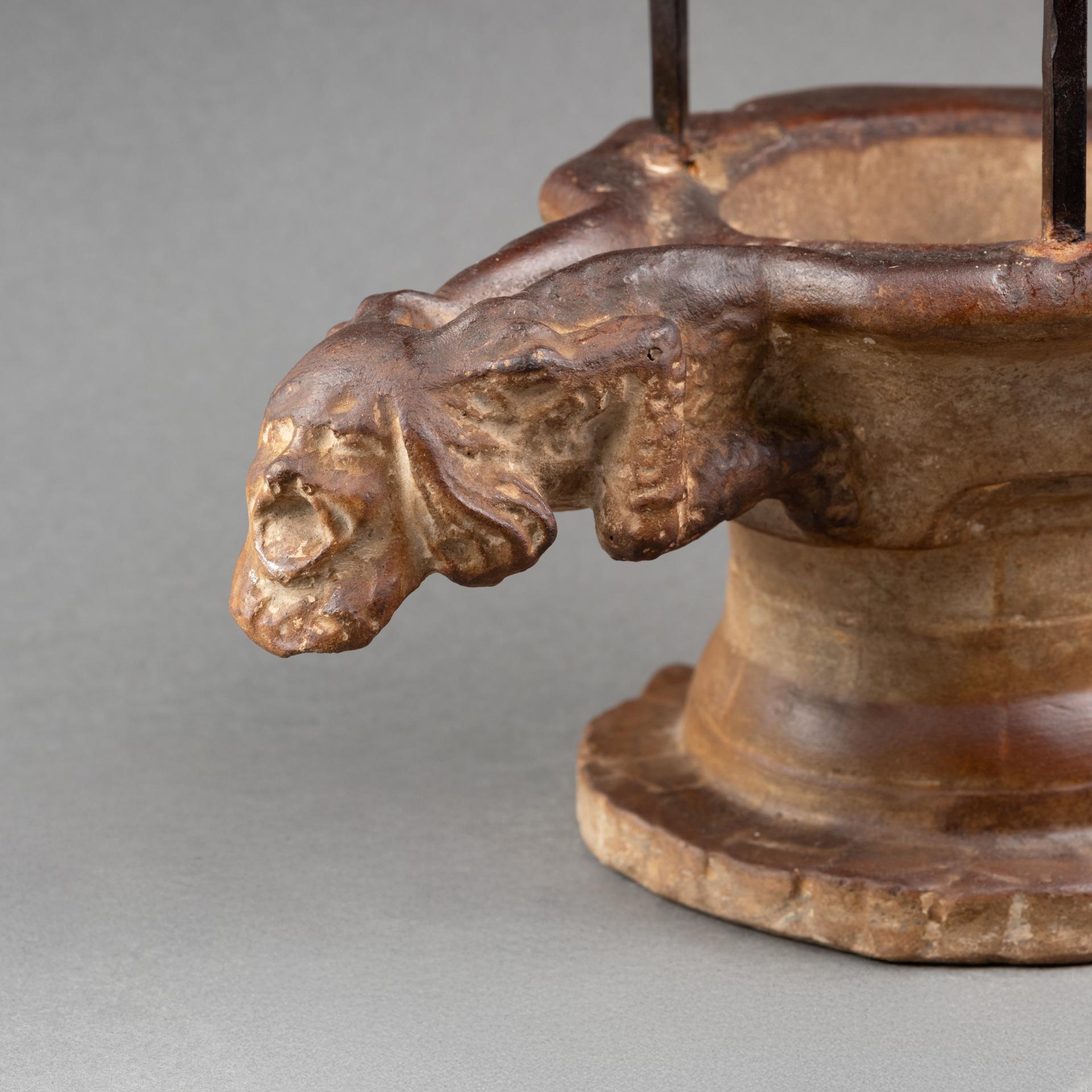 Pozzo dell'hotel Cluny - Riduzione in gesso patinato e ferro battuto, fine XIX secolo. In condizioni buone in vendita a SAINT-OUEN-SUR-SEINE, FR