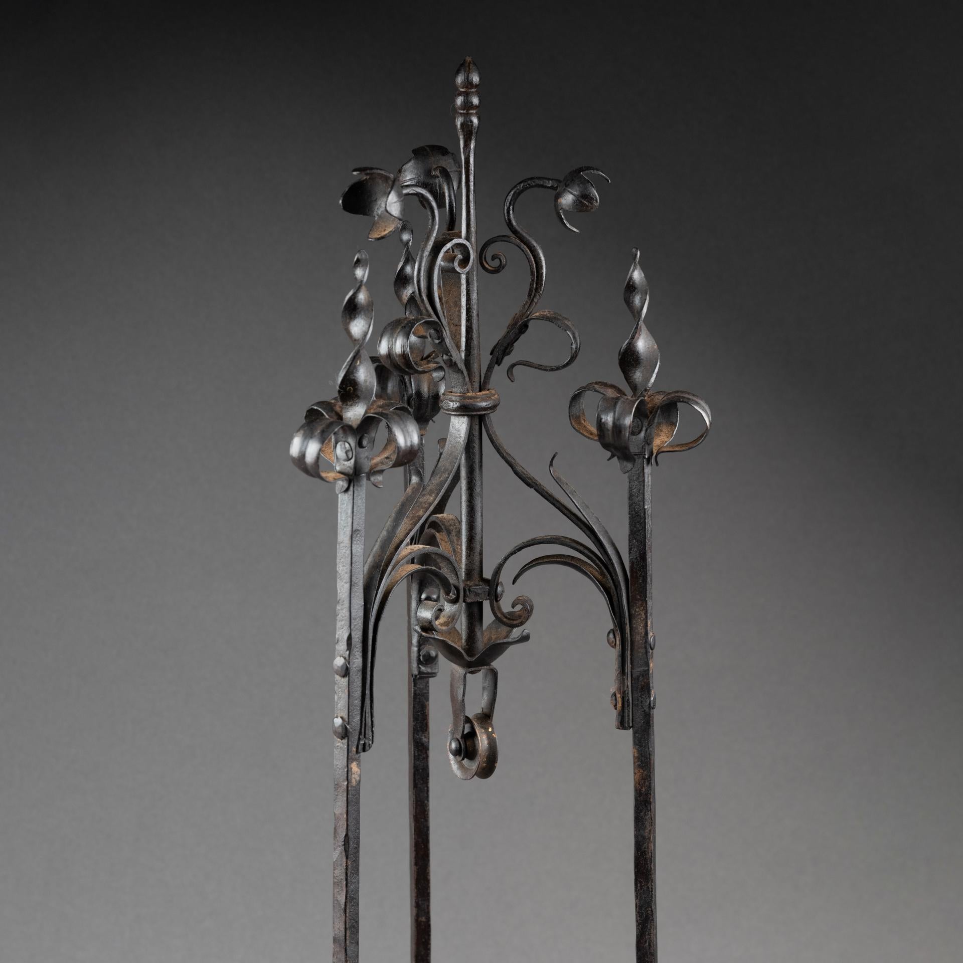 Pozzo dell'hotel Cluny - Riduzione in gesso patinato e ferro battuto, fine XIX secolo. in vendita 2