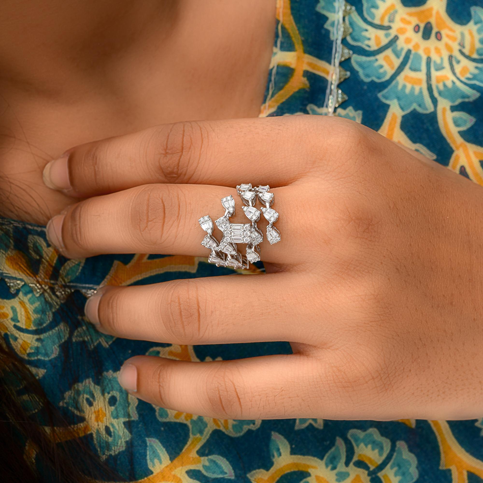 En venta: Anillo de cóctel de diamantes en racimo de 1 quilate Oro blanco de 18 quilates Todos los aranceles pagados  2