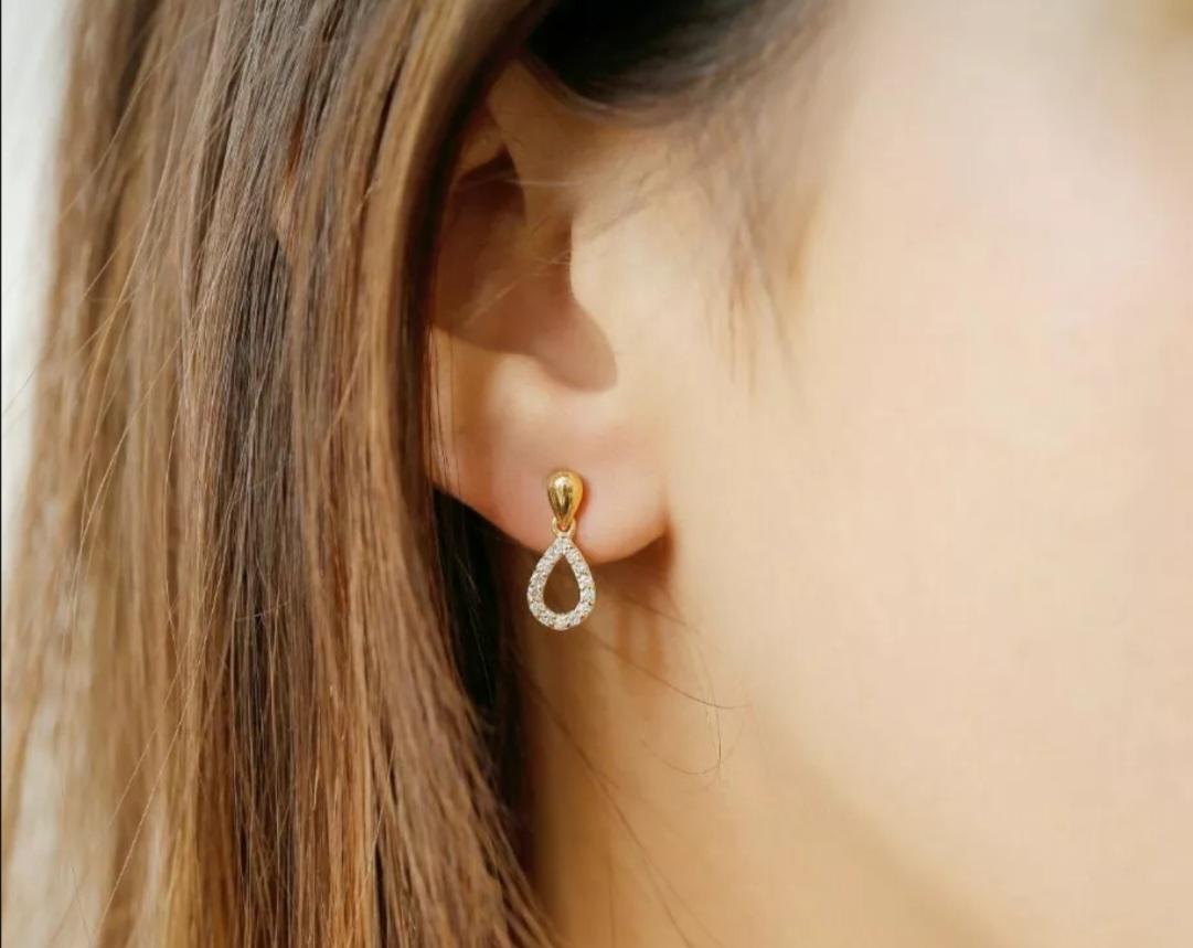 Orecchini a grappolo a forma di lampadina per donne Orecchino con diamante in oro massiccio 14k

A.R.P. T.I..

Tutti gli articoli sono personalizzati su ordinazione. Il tempo di attesa è di circa 6-10 giorni lavorativi. La situazione può cambiare