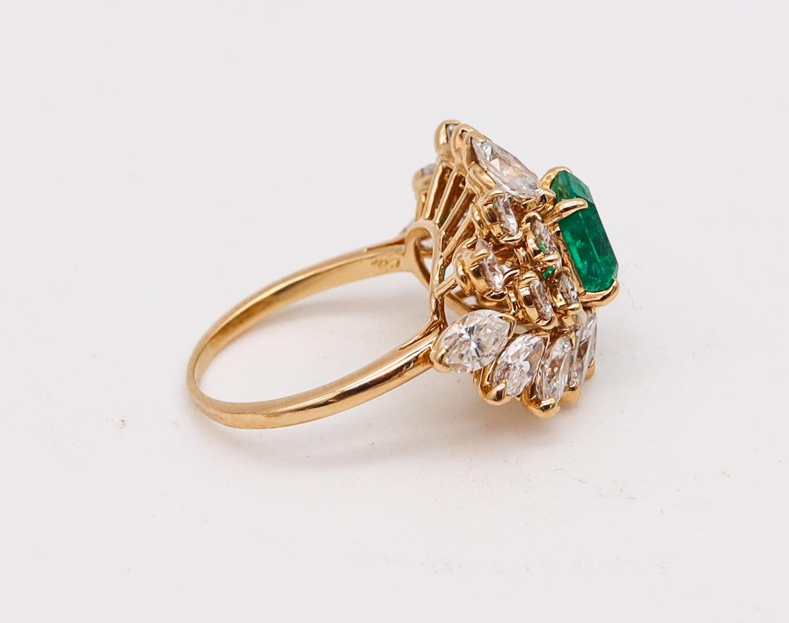 Marquise Cut Cluster Cocktail Ring in 18kt Yellow Gold 5.61ctw Colombian Emerald & Diamonds For Sale