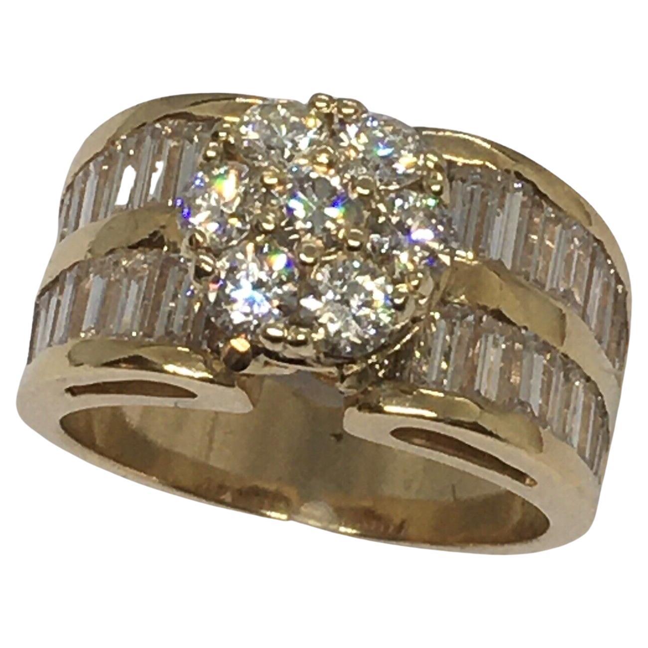 Cluster Design Natural Round Baggutte Diamond Ring 18K Yellow Gold Cocktail For Sale