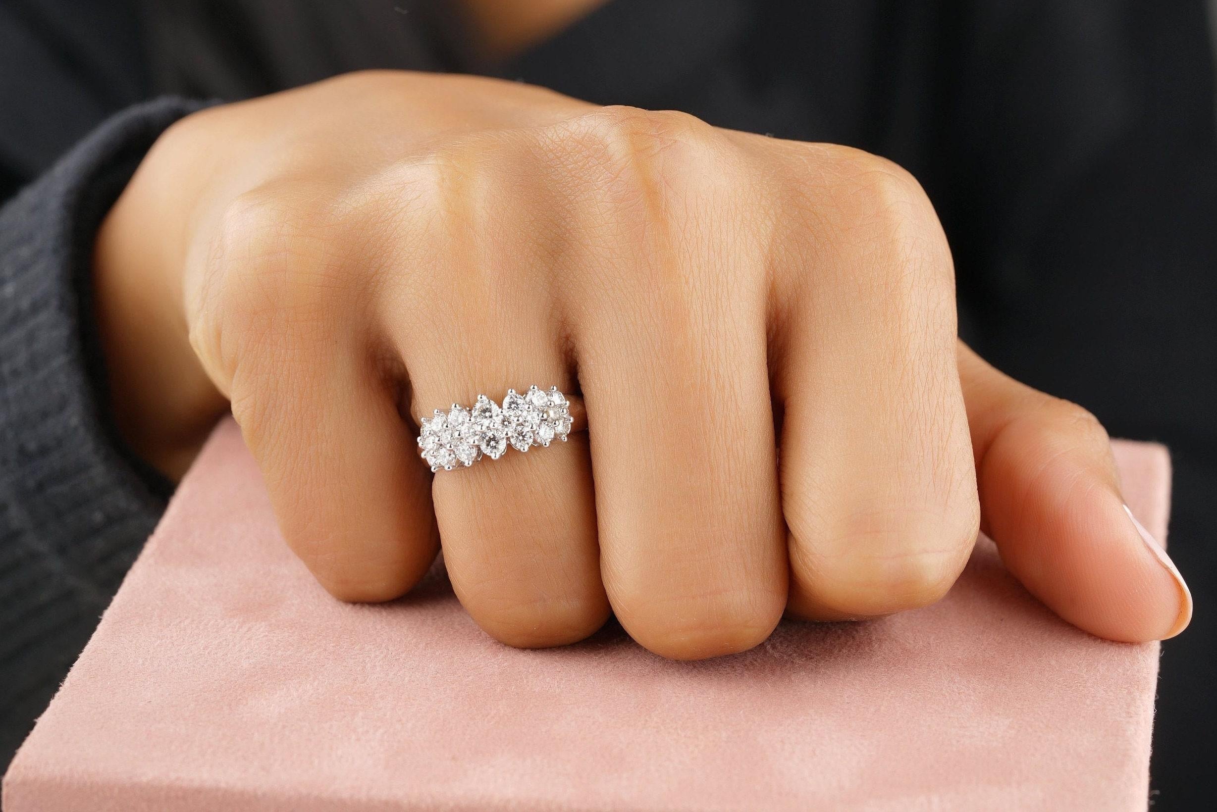 Cluster-Diamant-Ring aus 14K Massivgold (zertifiziert) (Art déco) im Angebot