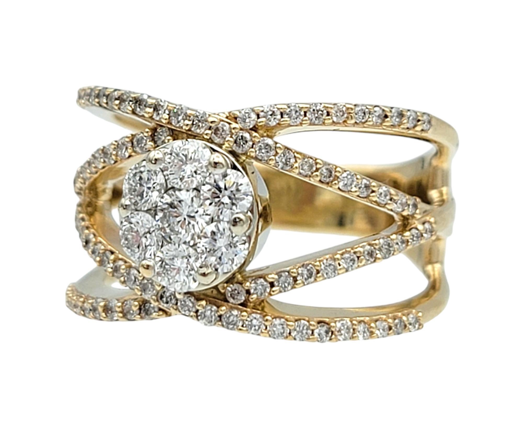 Contemporain Bague en or jaune 14 carats à diamants croisés et pavés multiples en vente