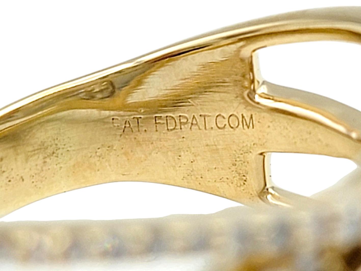 Bague en or jaune 14 carats à diamants croisés et pavés multiples en vente 1