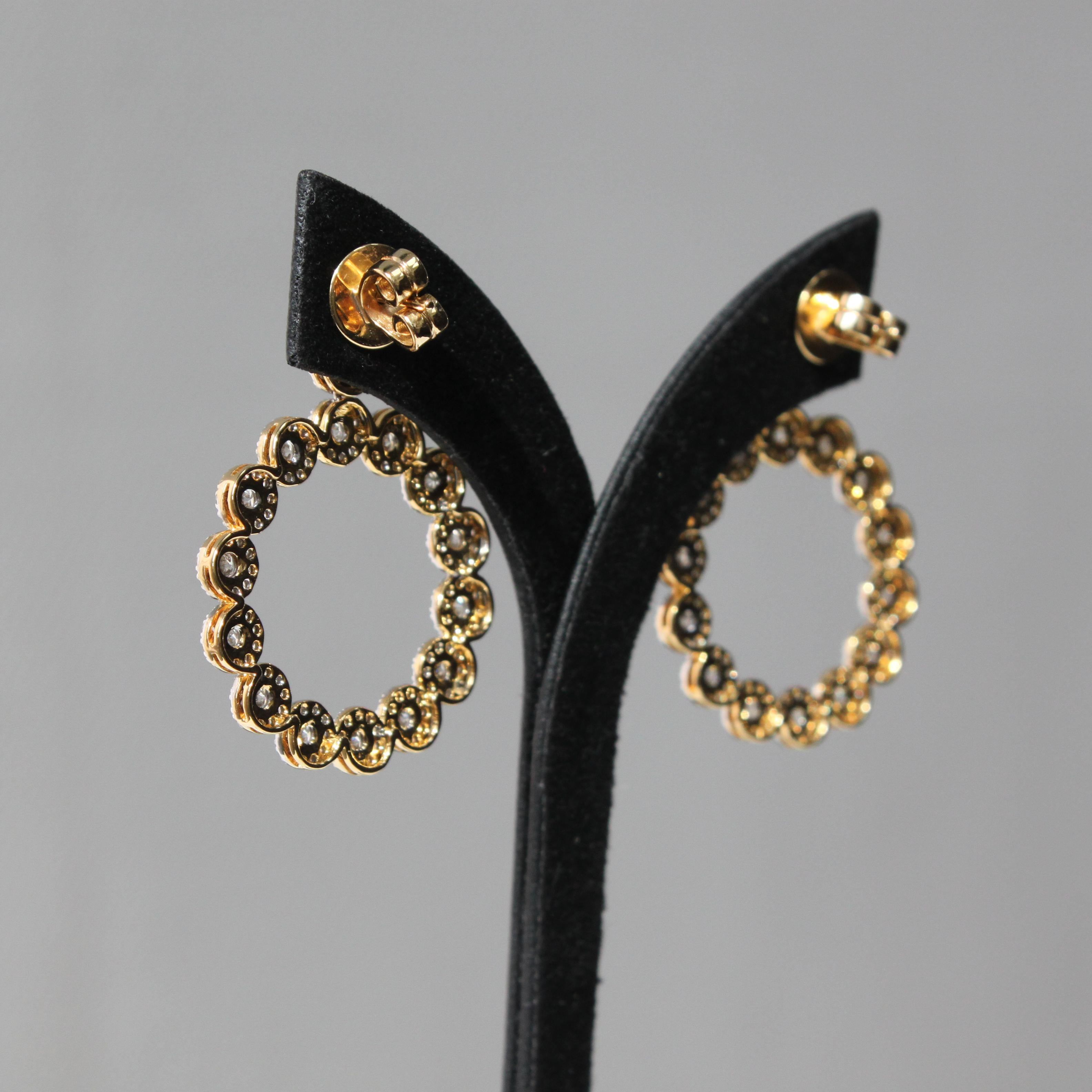 Brilliant Cut Cluster Diamond Earring in 14K gold - a dangling classic delight  For Sale