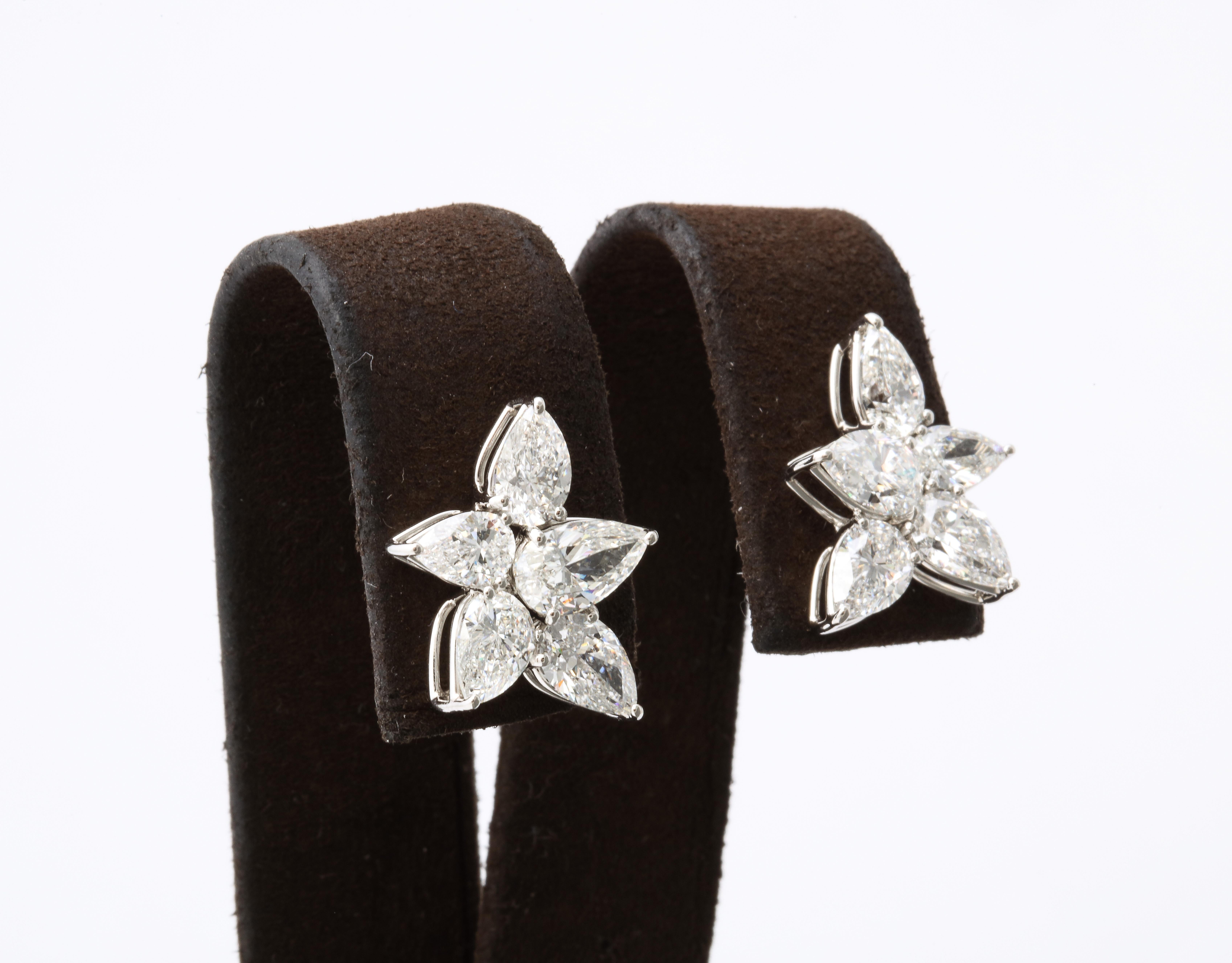 Cluster Diamond Earrings In New Condition For Sale In New York, NY