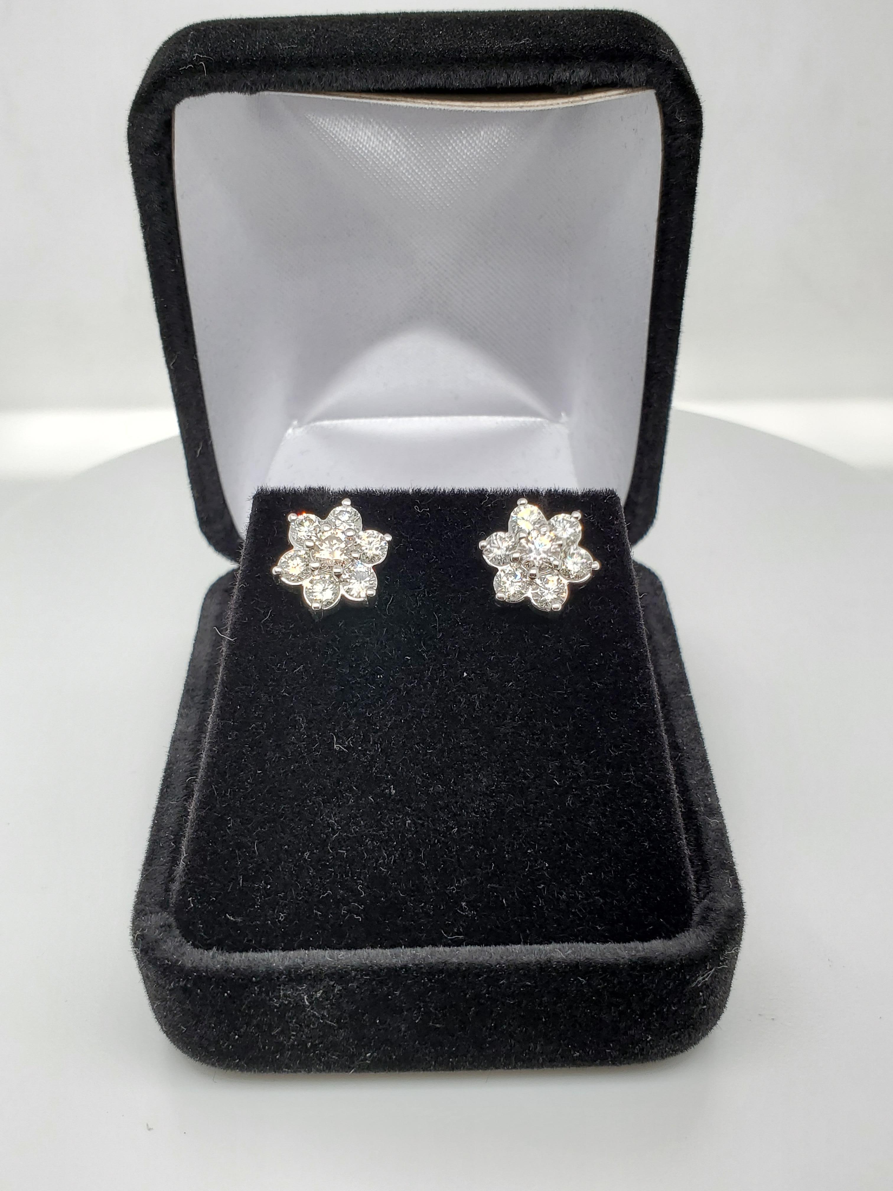 Cluster Diamond Earrings In Excellent Condition In New York, NY