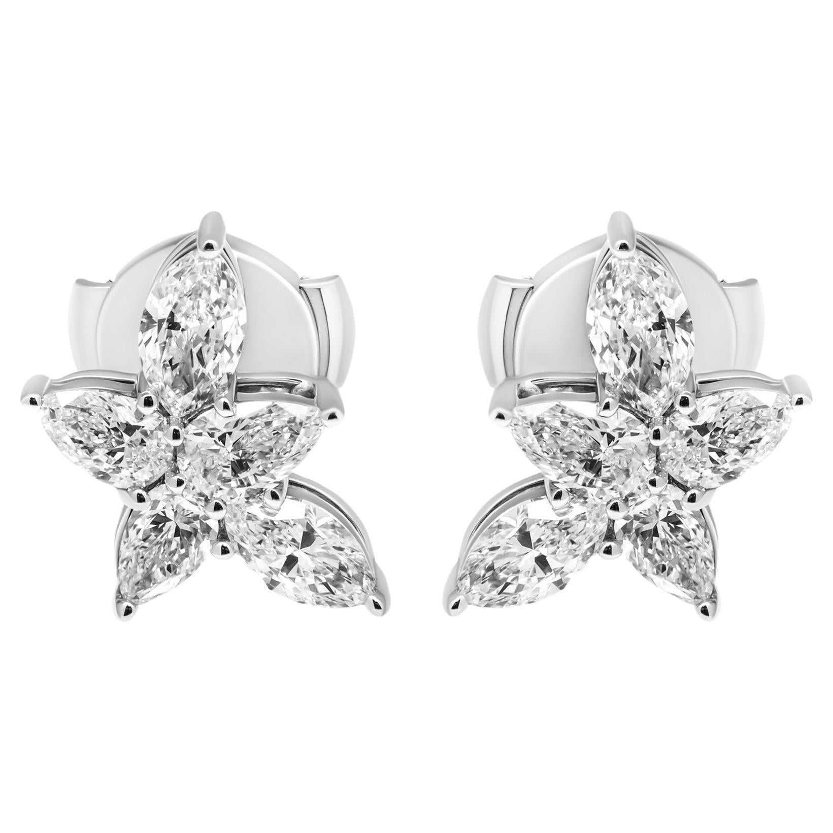 Cluster Diamond Earrings in 18K White Gold 