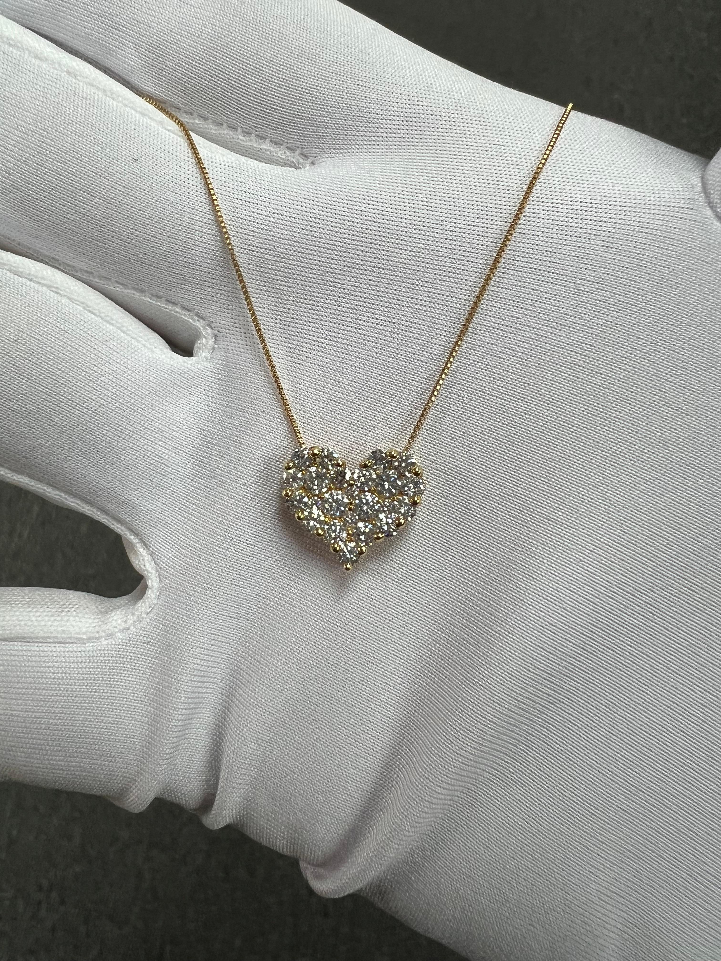 Cluster Diamond Heart 18k Yellow Gold Pendant Necklace For Sale 2