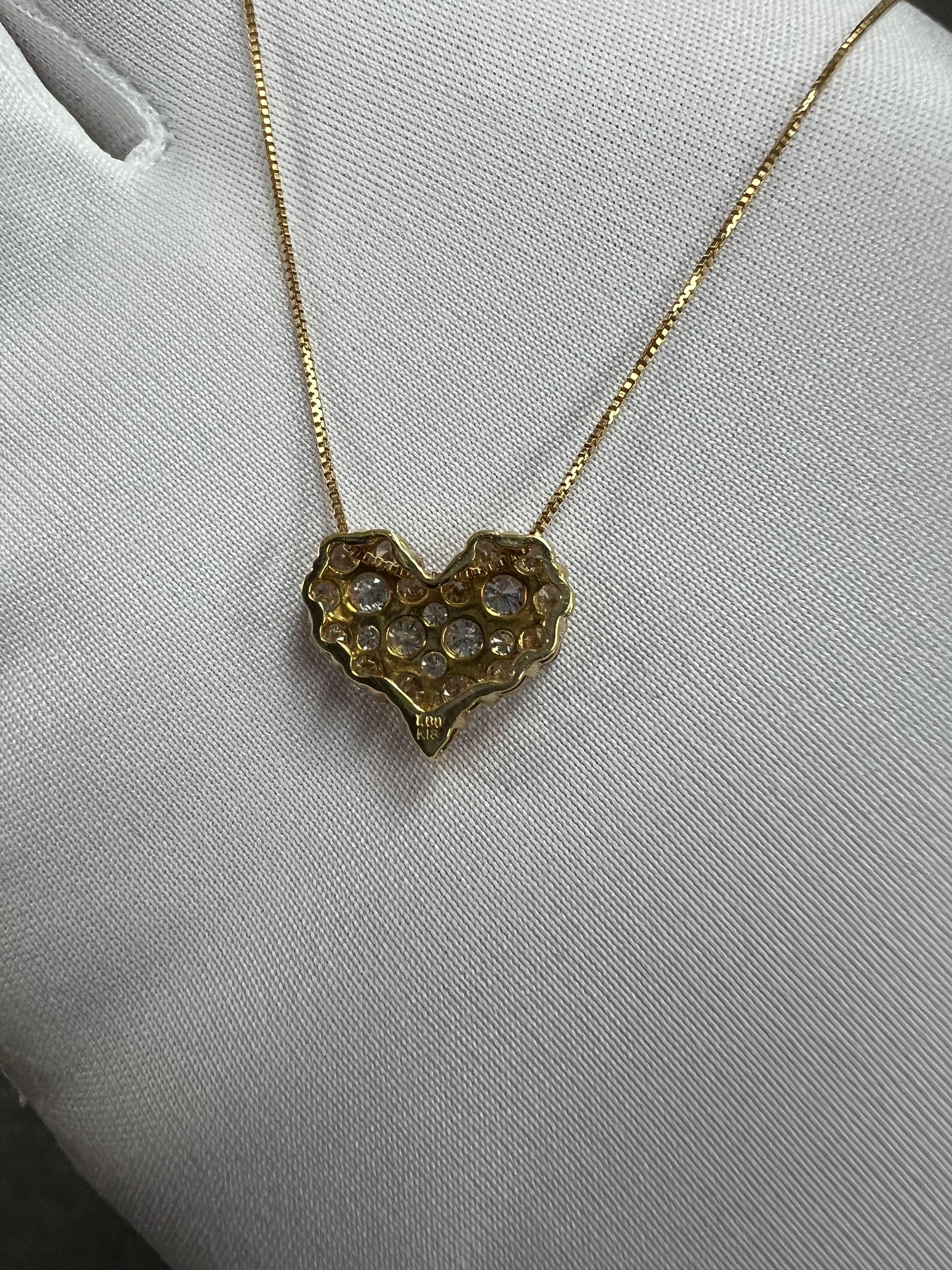 Cluster Diamond Heart 18k Yellow Gold Pendant Necklace For Sale 3