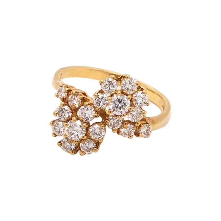 Diamond Cluster Engagement Ring in 18K Yellow Gold with 1 Carat   For Sale