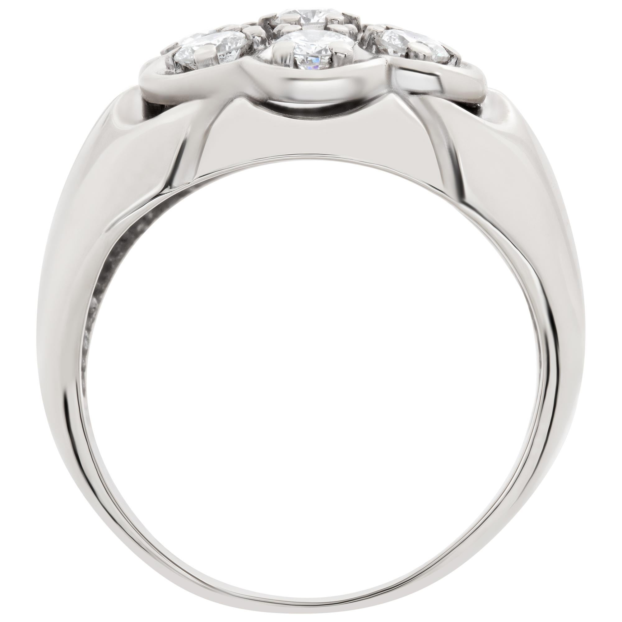 Women's Cluster Diamond Ring in 14k White Gold with 1 Carats in Round Diamonds For Sale