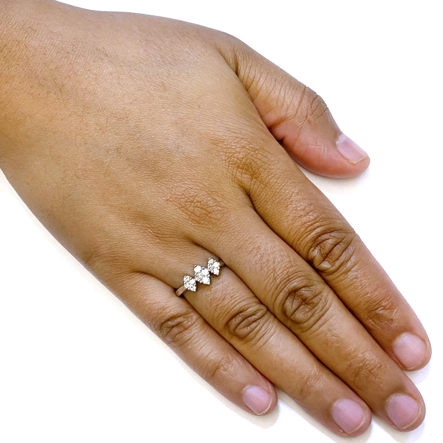 18KT:3.76g,
Diamond:0.5ct, 
