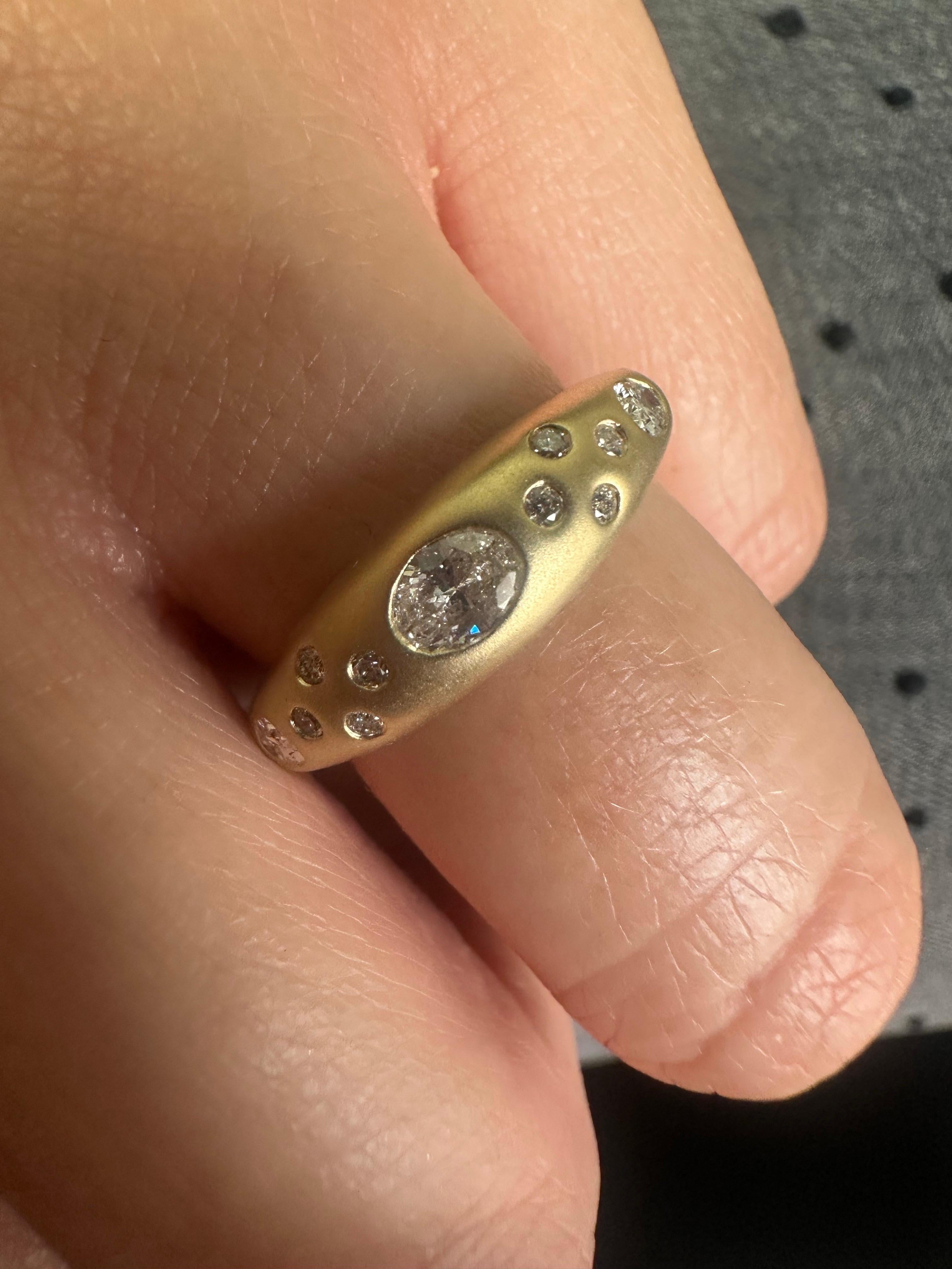 Taille ovale Bague avec diamant en grappe Or jaune 14KT Dome 0,50ct en vente