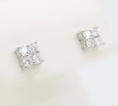 Orecchini con diamanti a grappolo