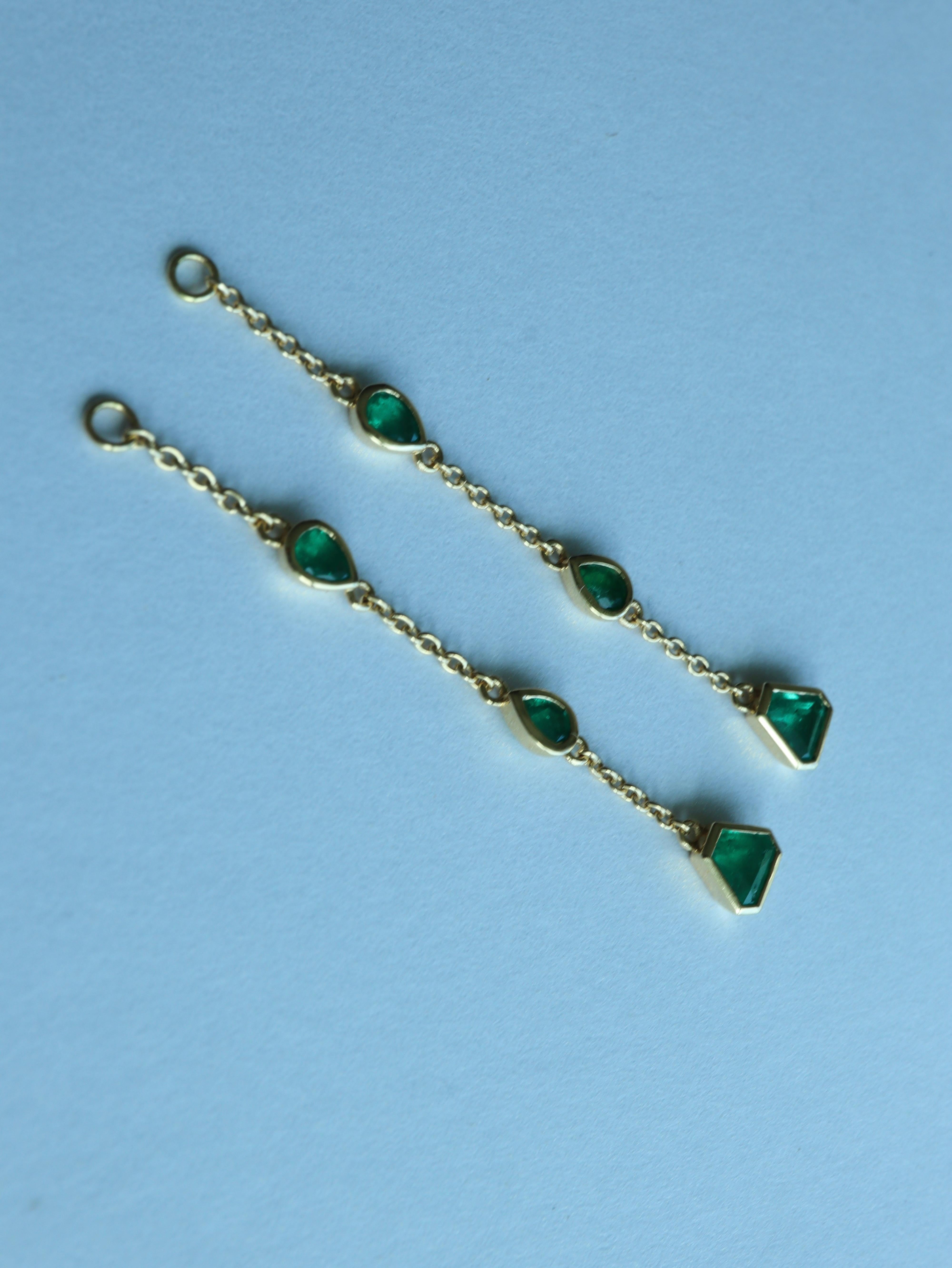 Cluster Drop Colombian Emerald Earring Enhancer in 18k yellow Gold For Sale 4