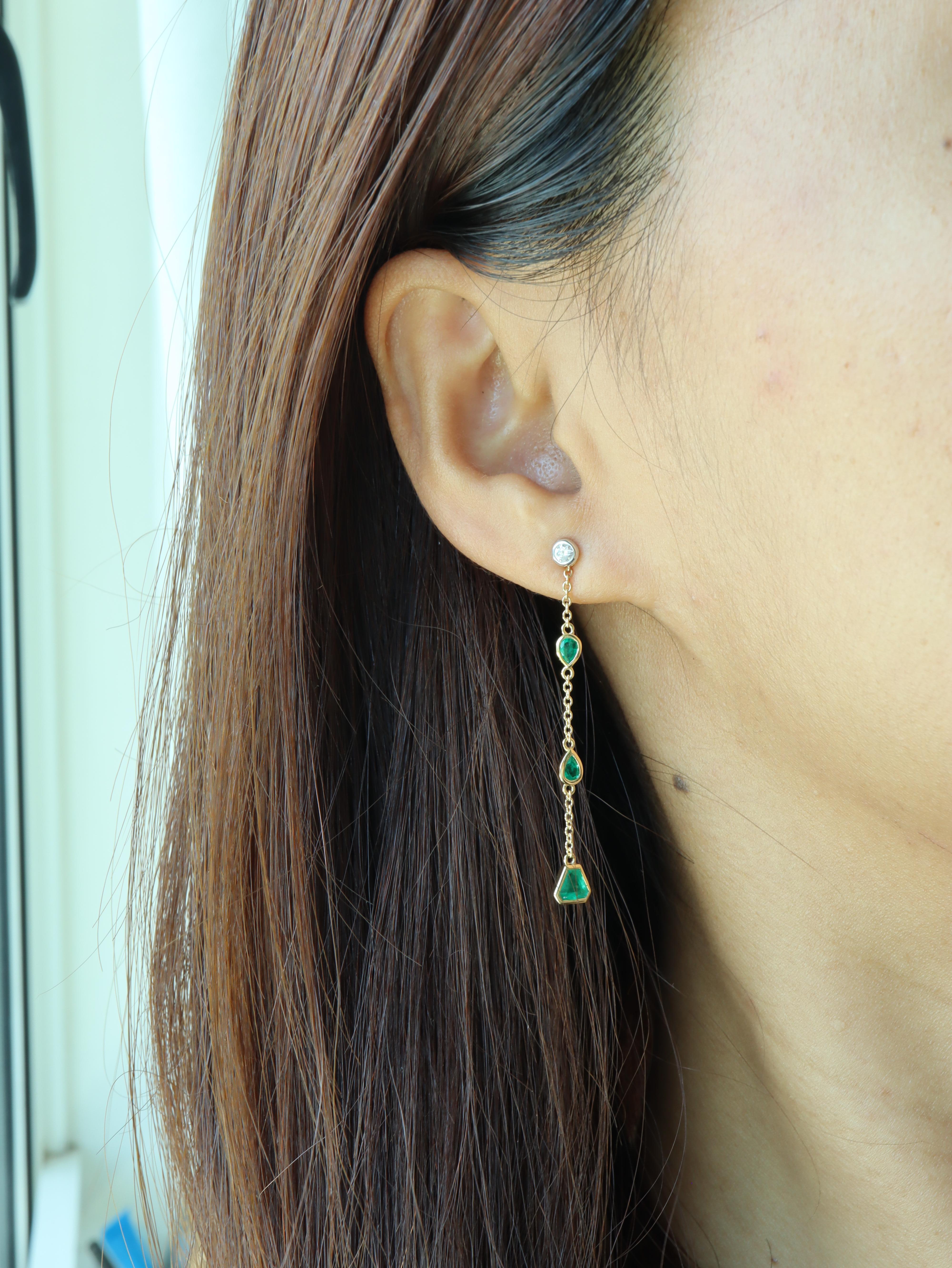 Cluster Drop Colombian Emerald Earring Enhancer in 18k yellow Gold For Sale 6