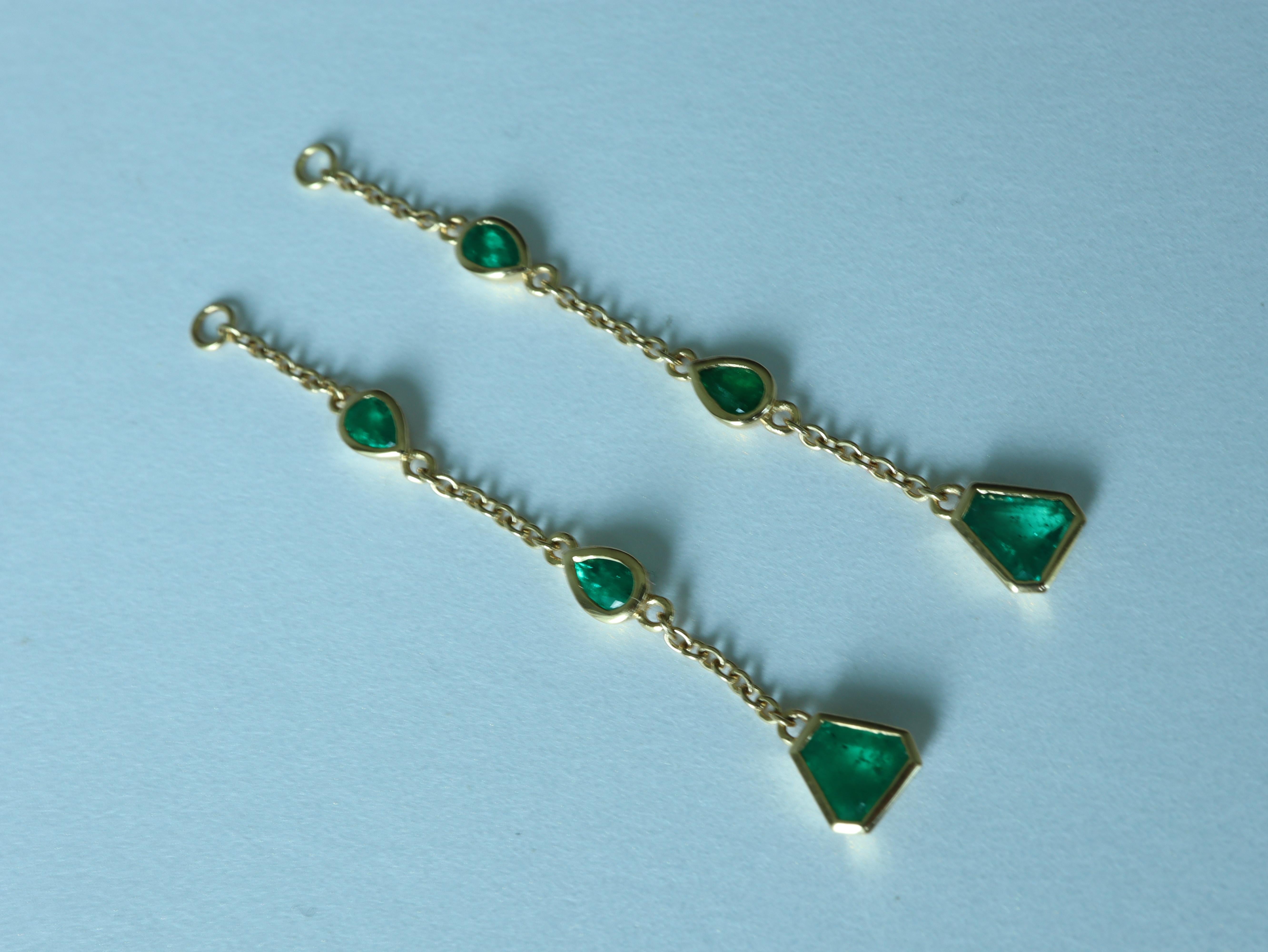 Cluster Drop Colombian Emerald Earring Enhancer in 18k yellow Gold For Sale 2