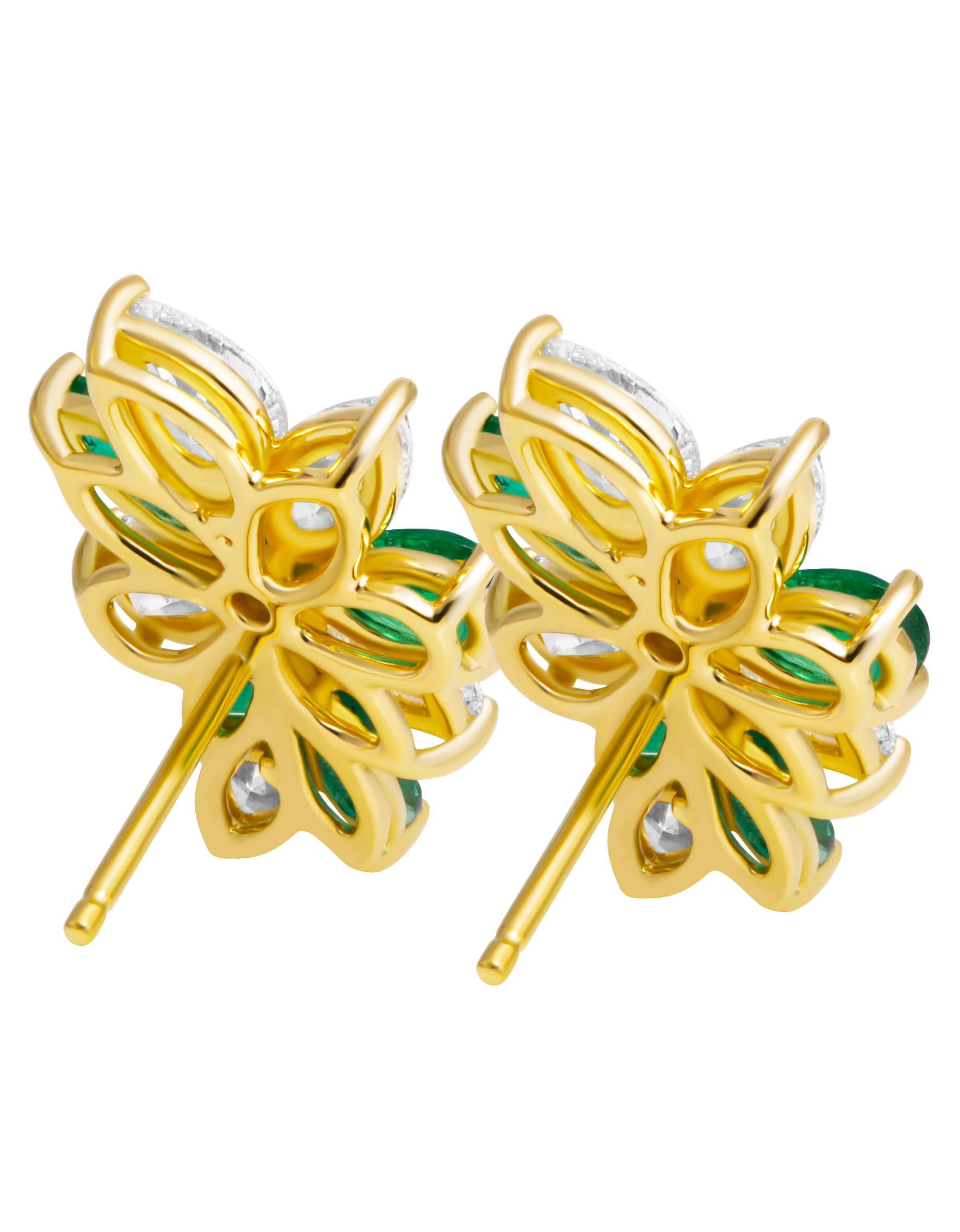 Pendientes Racimo con Diamantes y Esmeraldas Verdes Moderno en venta