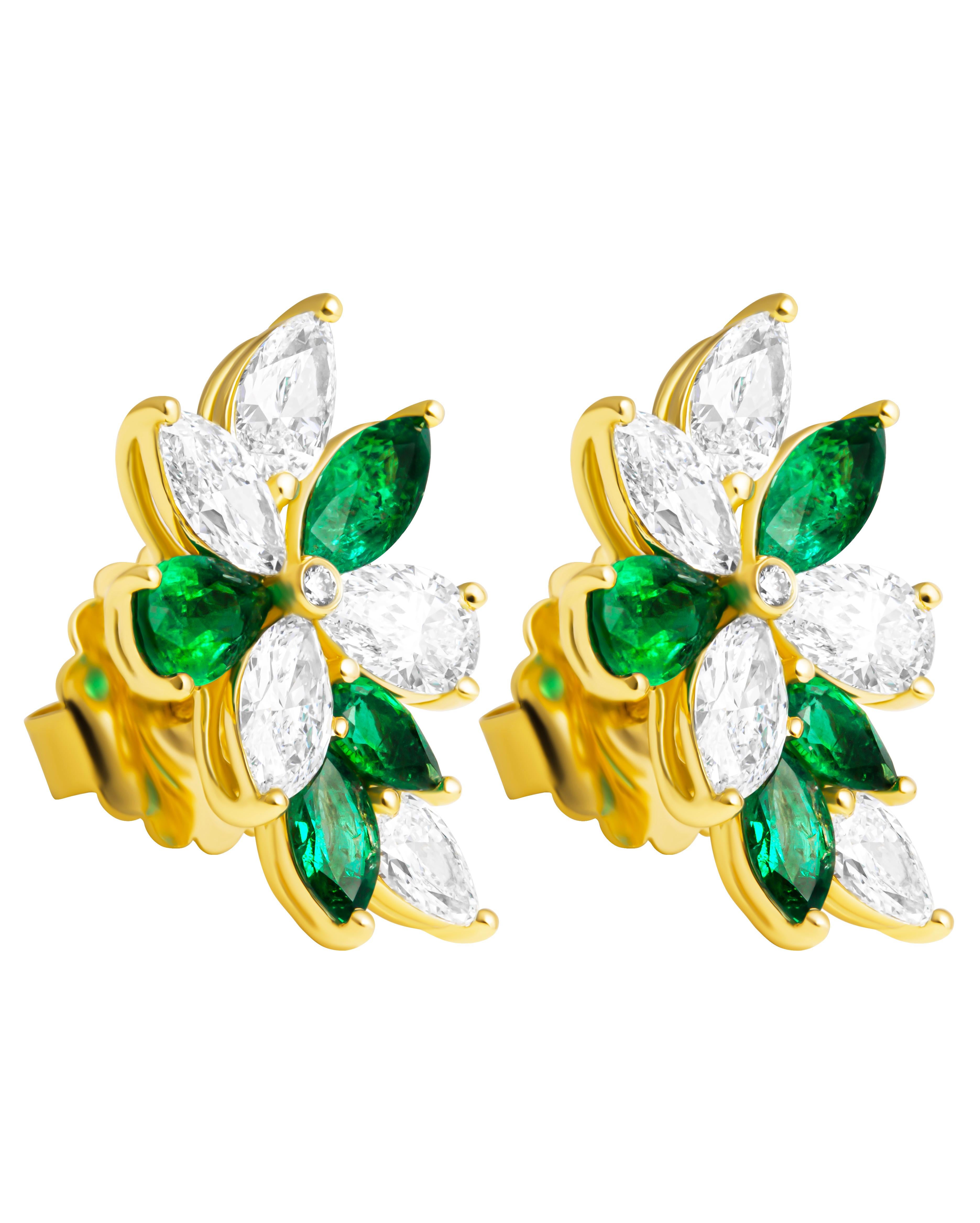Pendientes Racimo con Diamantes y Esmeraldas Verdes Corte pera en venta