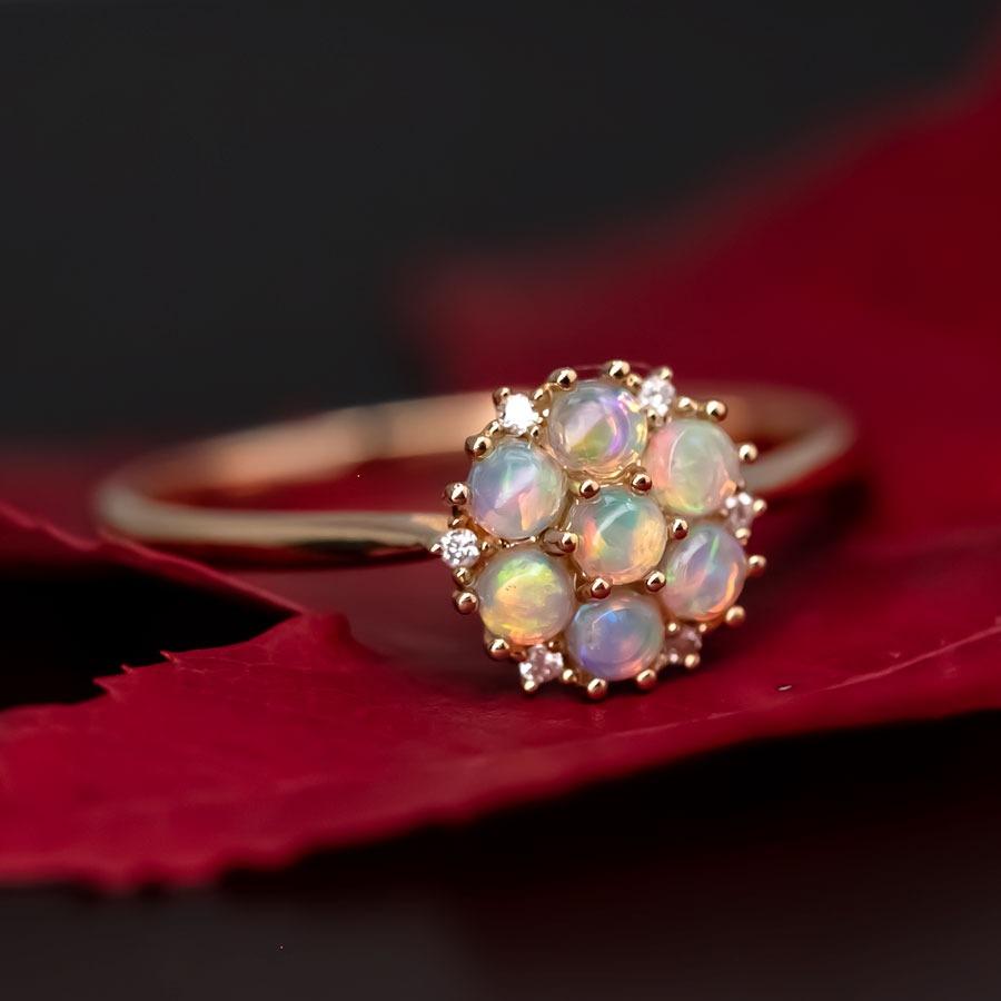 Bague de fiançailles avec opale massive australienne et diamant en or jaune 18K.


Expédition nationale gratuite par USPS First Class ! Sac ou boîte cadeau gratuit avec chaque commande !

L'opale, la reine des pierres précieuses, est l'une des plus