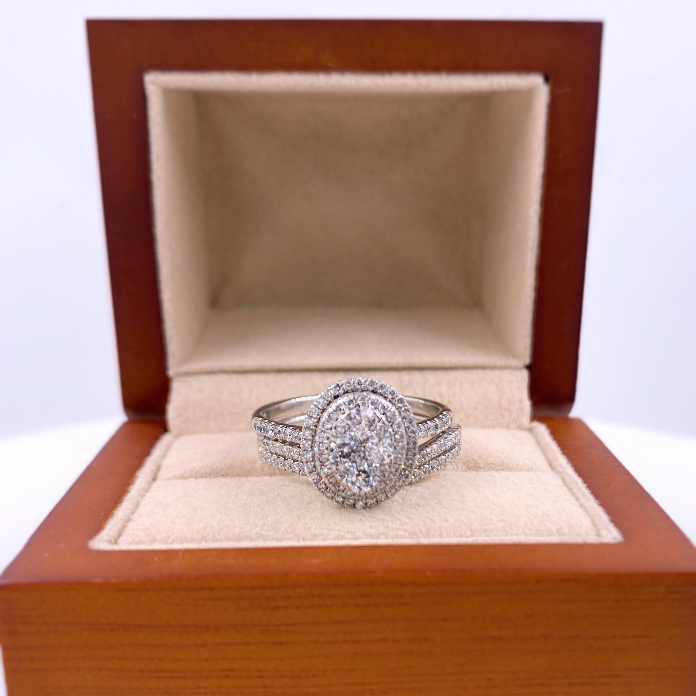 Cluster Halo Diamond Engagement Ring Wedding Set 1.28 Carat In Excellent Condition In San Diego, CA