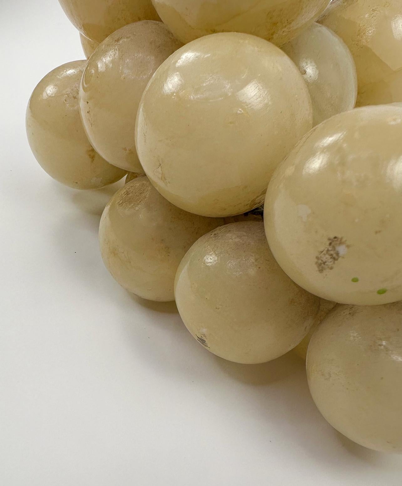 Cluster of Mid-Century Alabaster Italian Grapes In Good Condition In Dallas, TX
